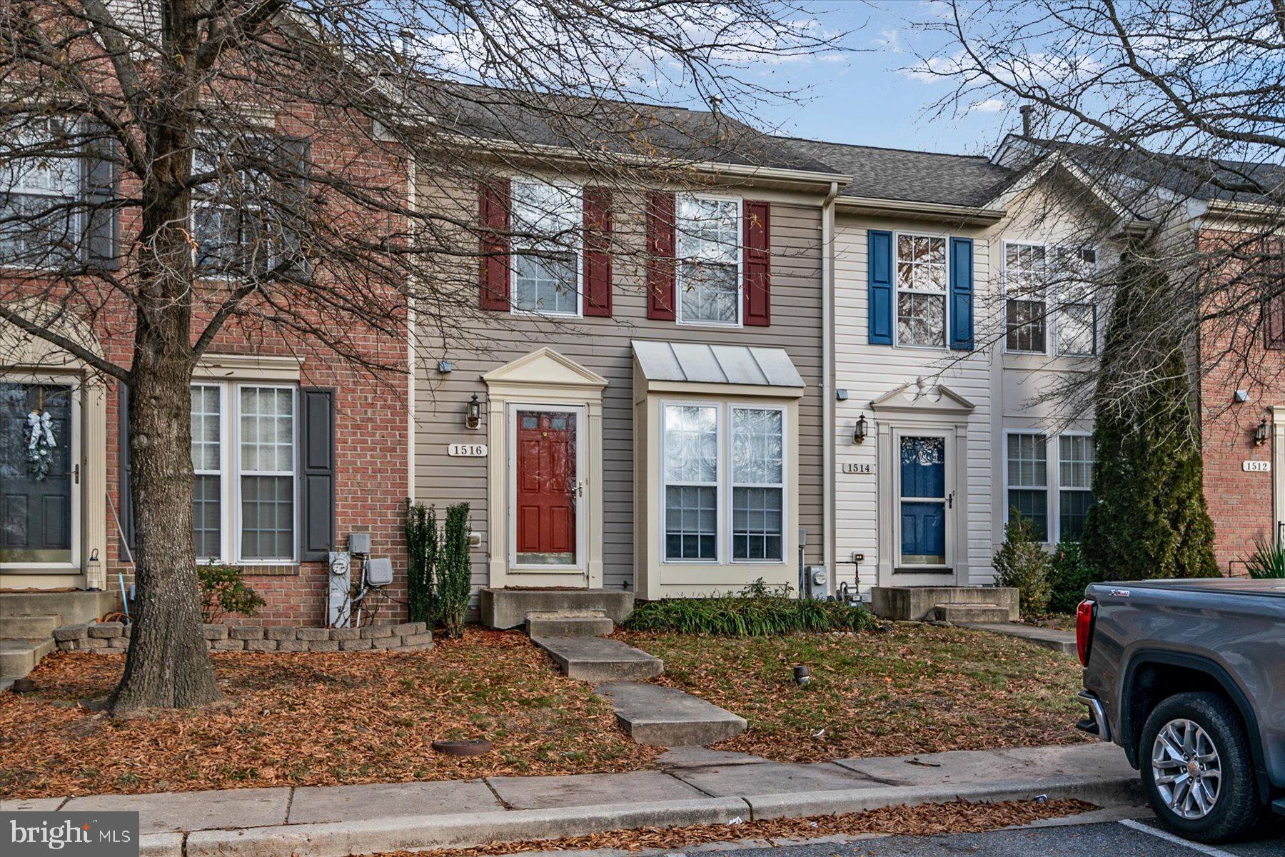 SEVEN OAKS - Residential