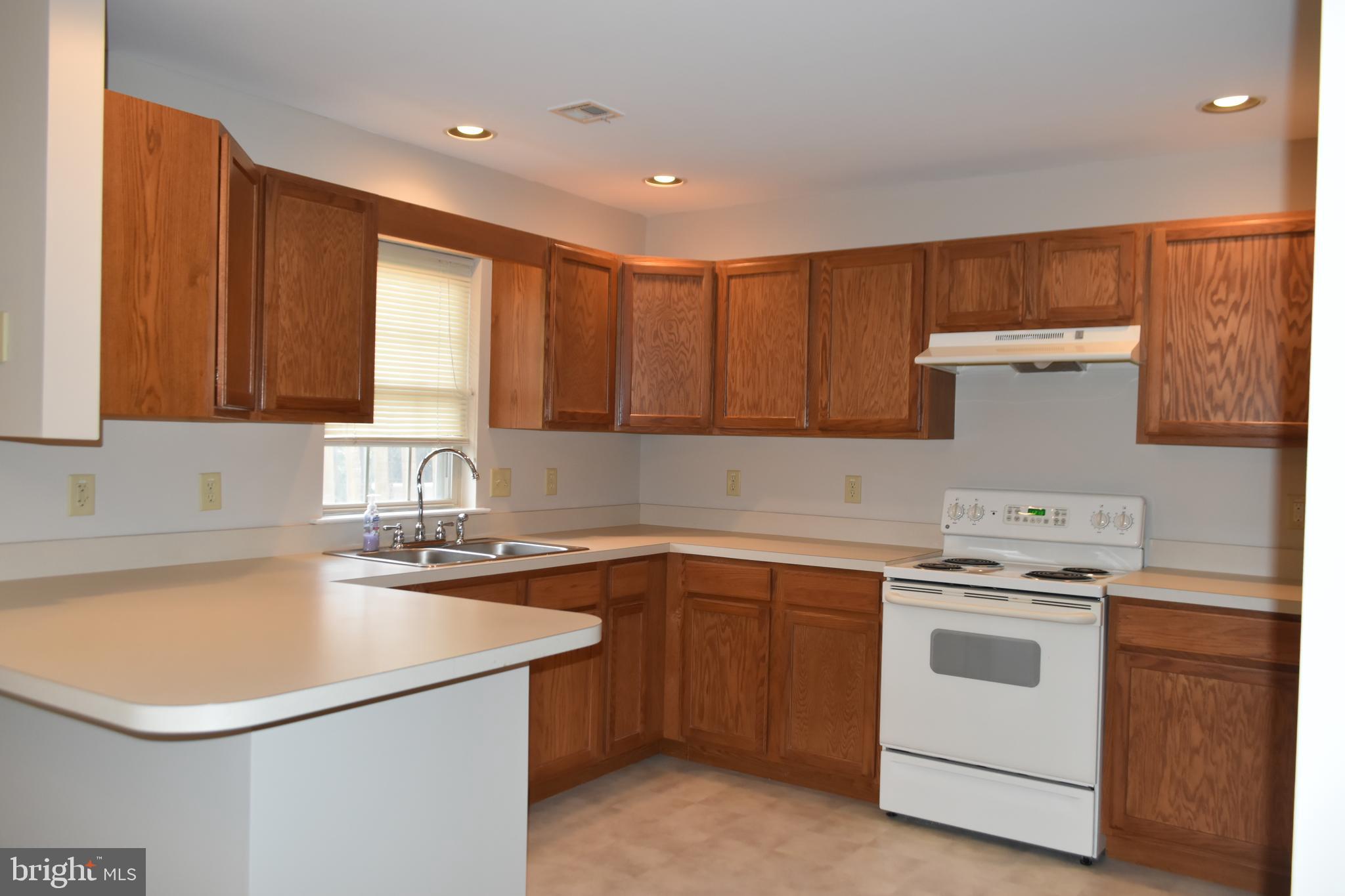 STONEHEDGE - Residential Lease