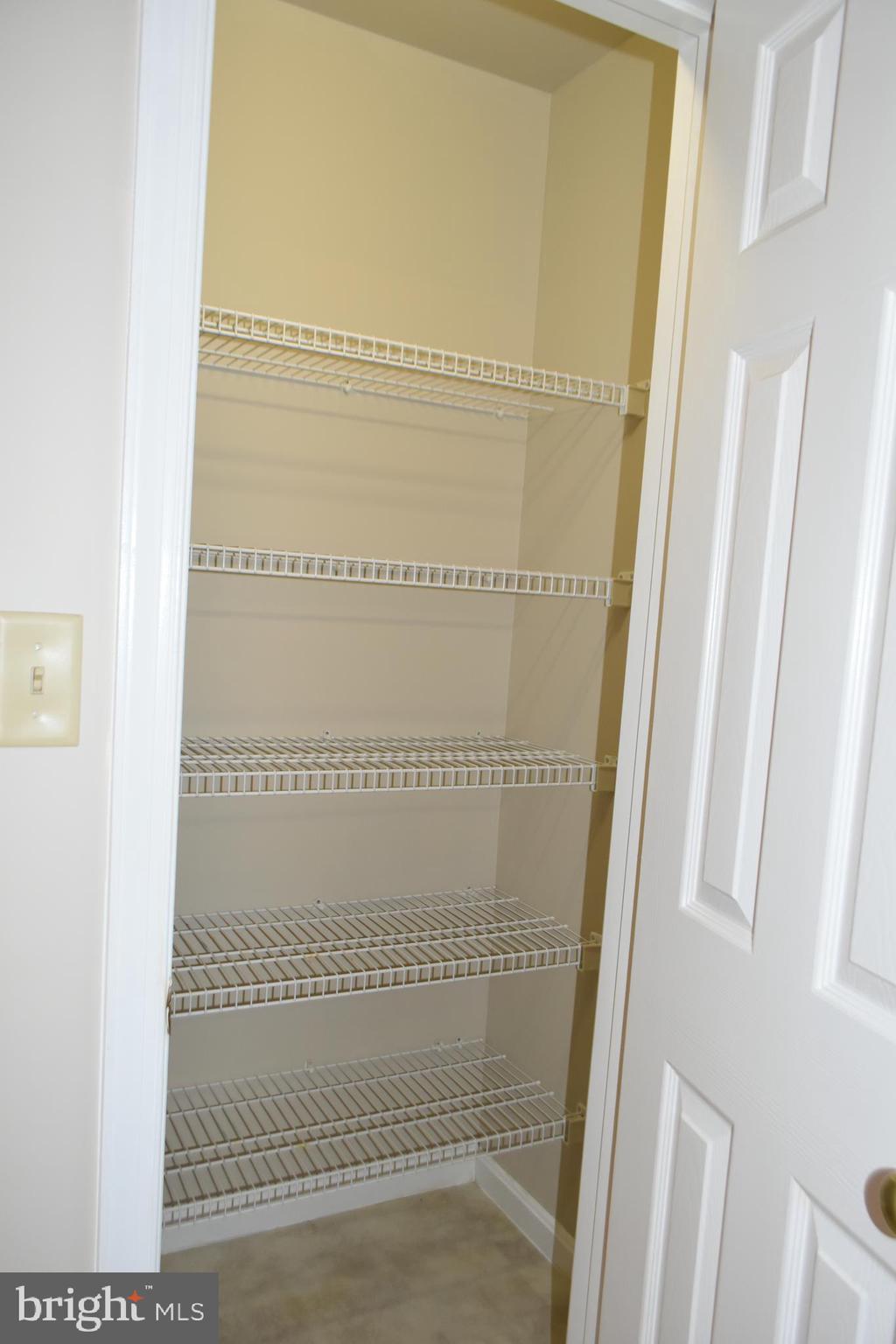 STONEHEDGE - Residential Lease