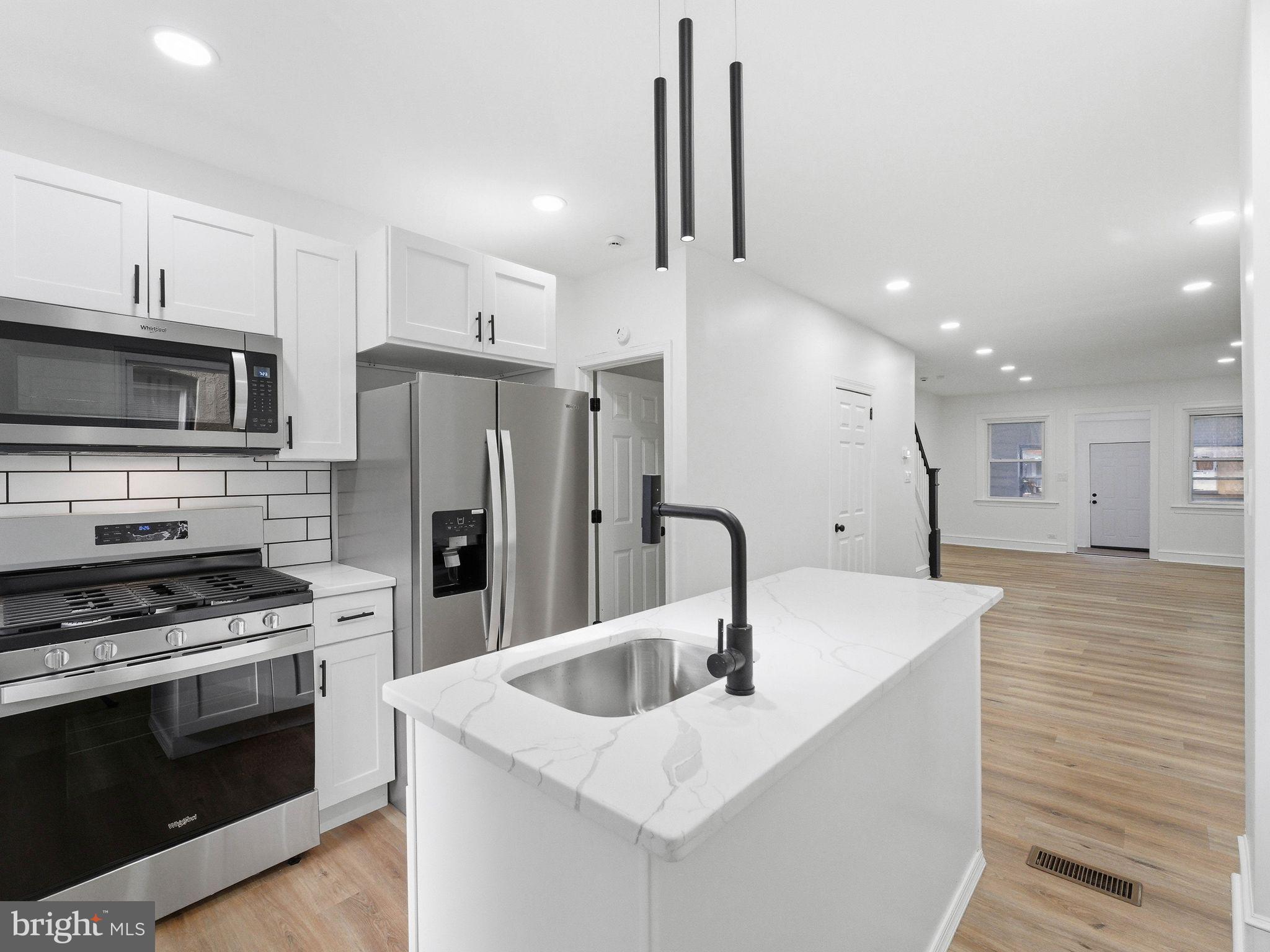 UNIVERSITY CITY - Residential