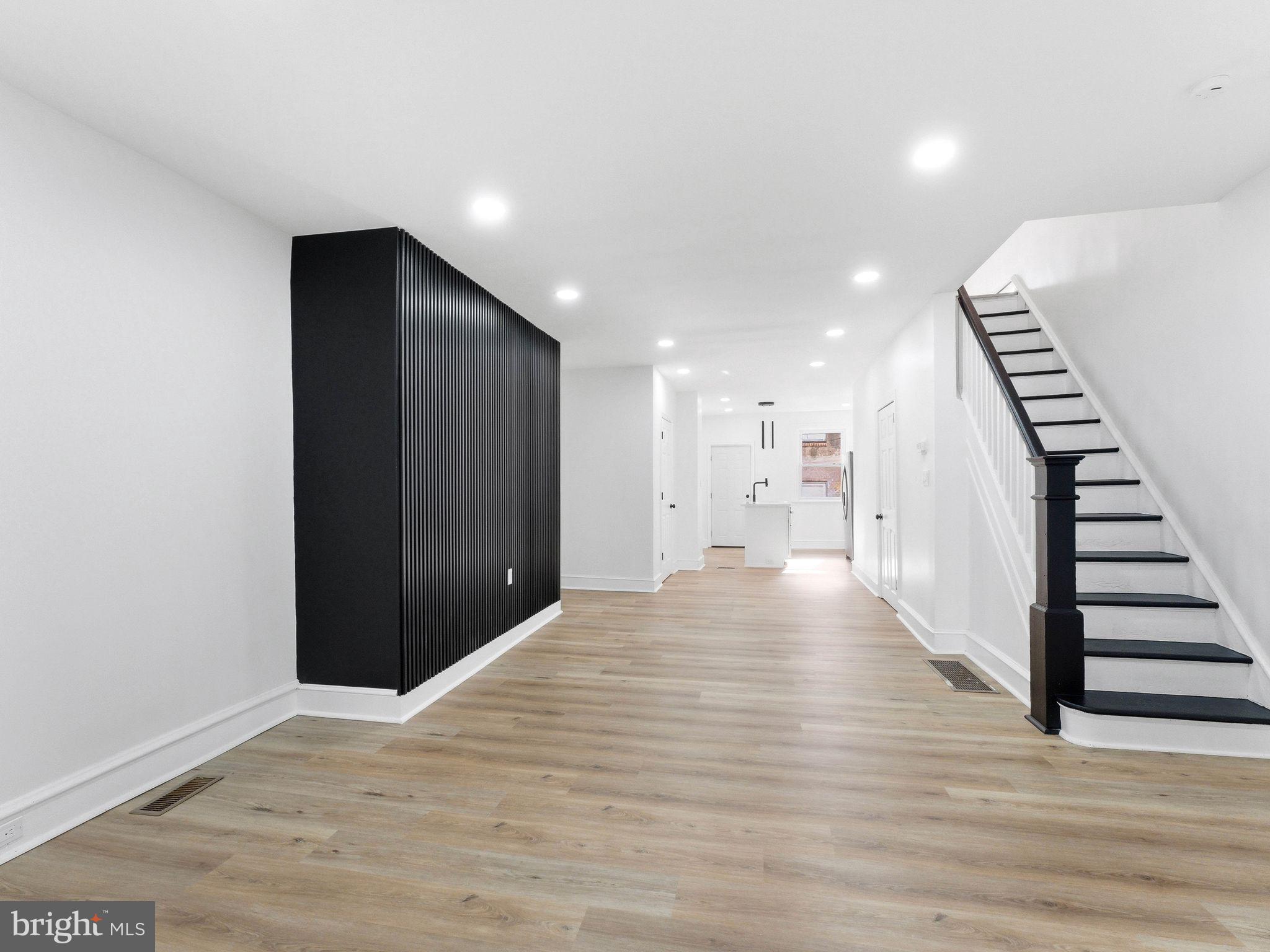 UNIVERSITY CITY - Residential