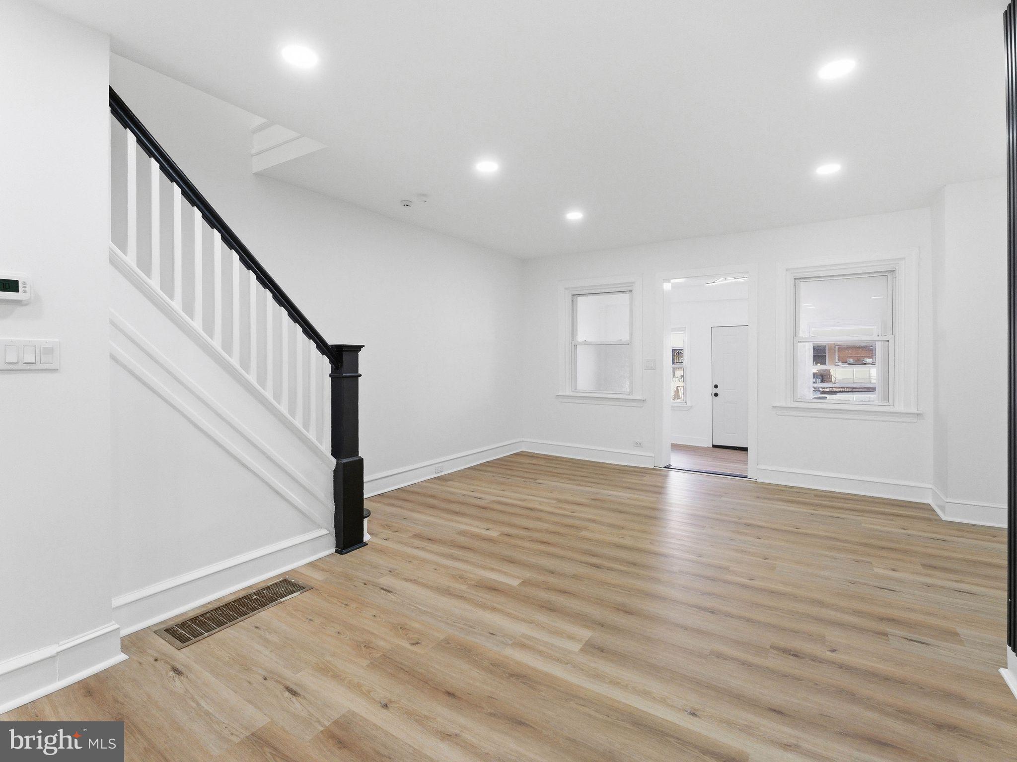 UNIVERSITY CITY - Residential