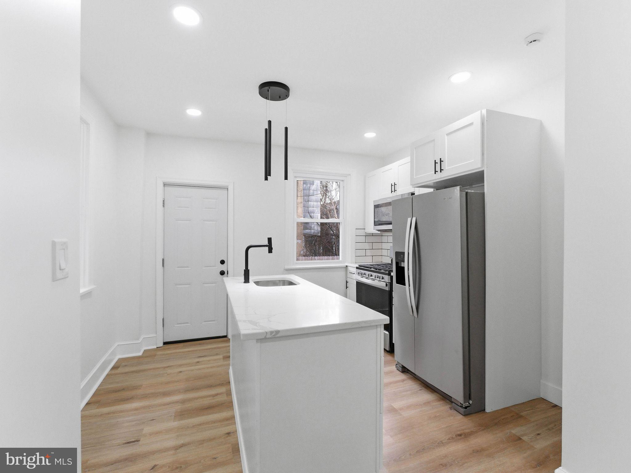 UNIVERSITY CITY - Residential