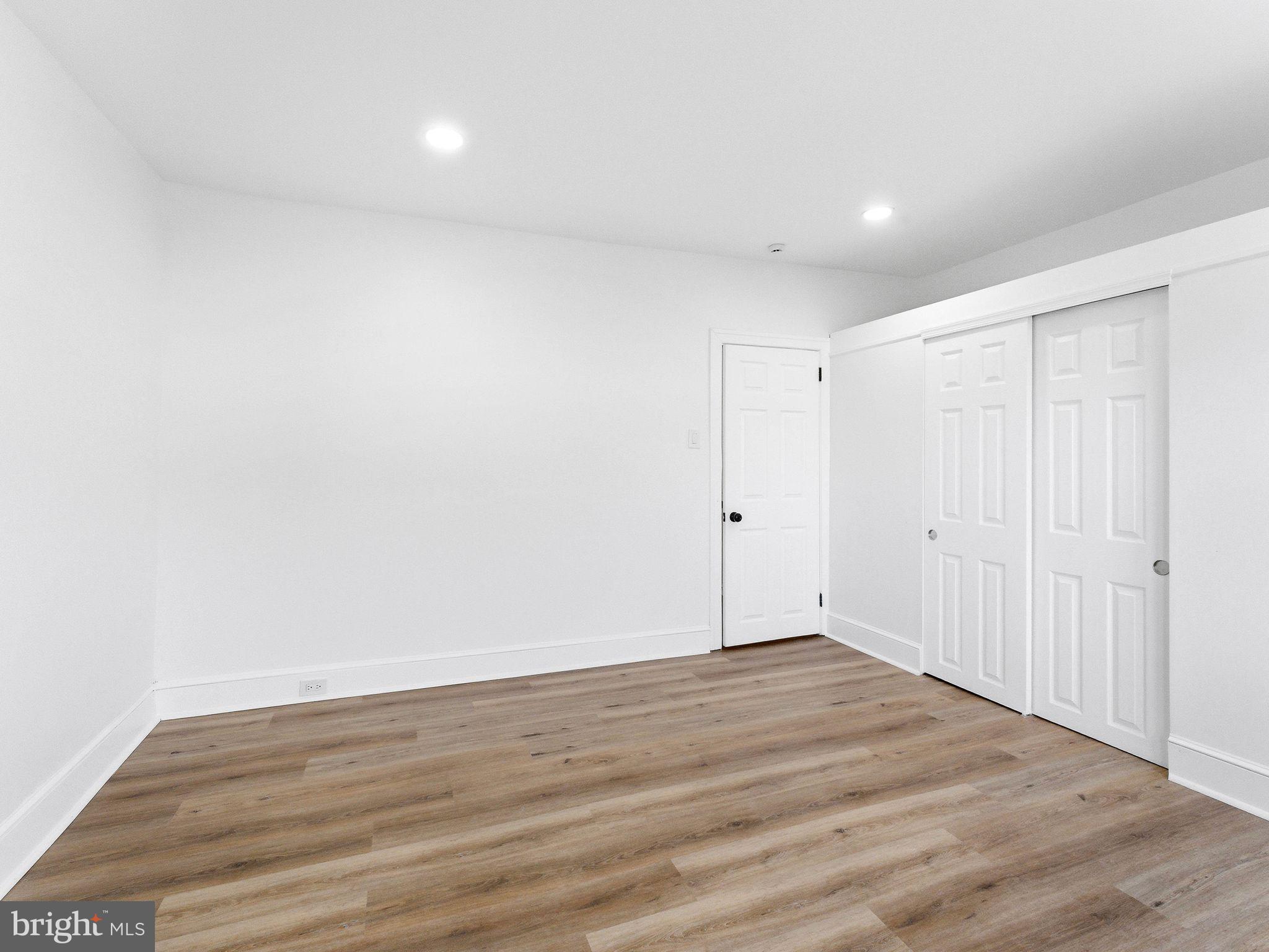 UNIVERSITY CITY - Residential