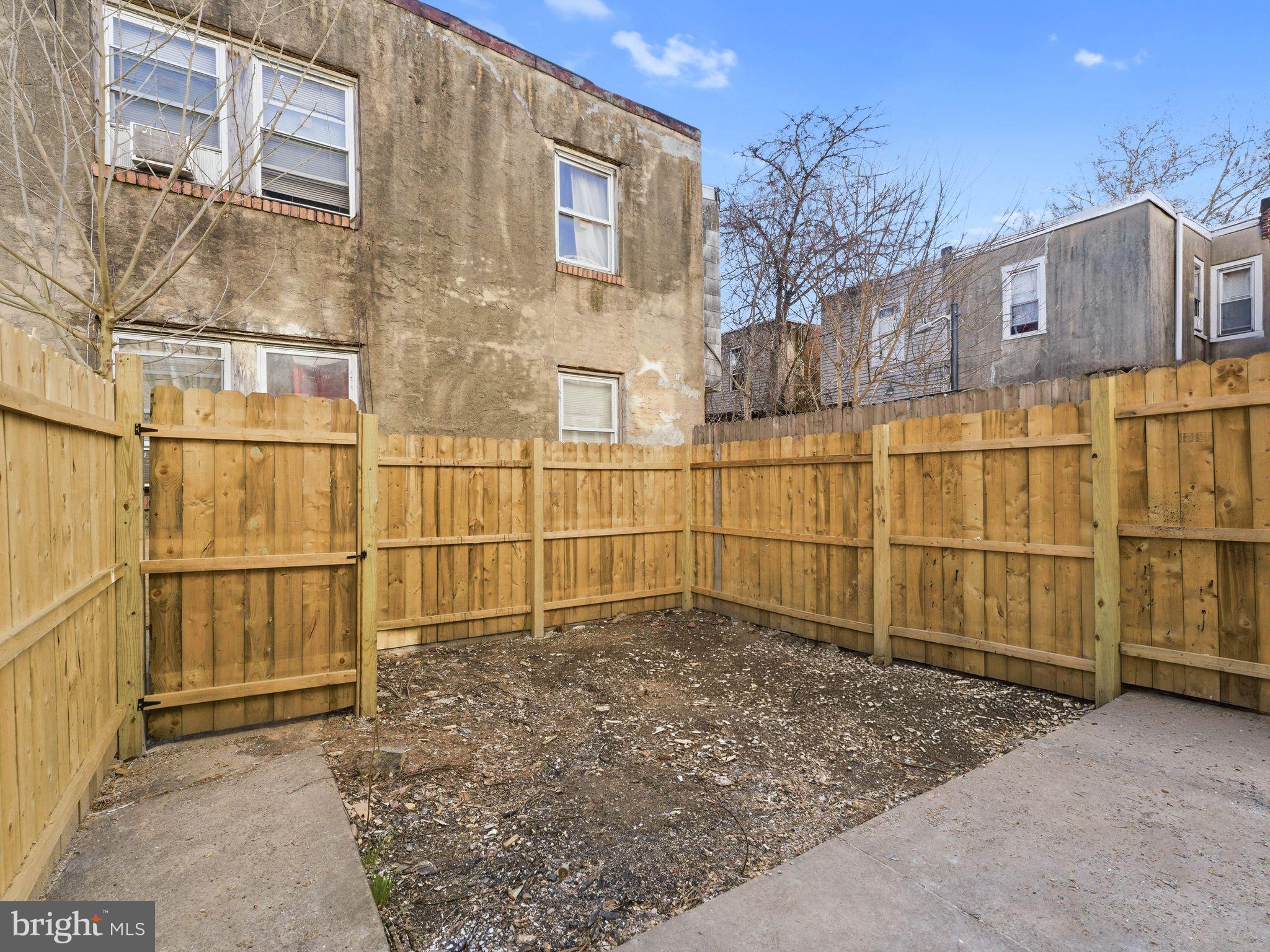 UNIVERSITY CITY - Residential