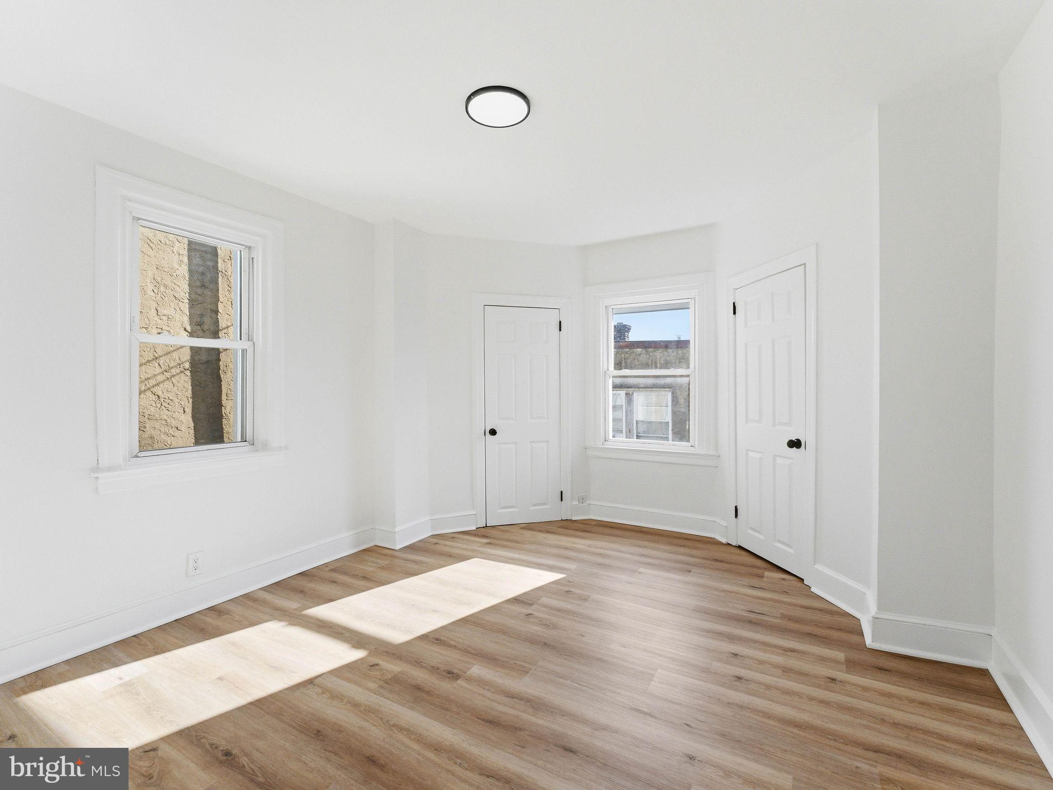 UNIVERSITY CITY - Residential