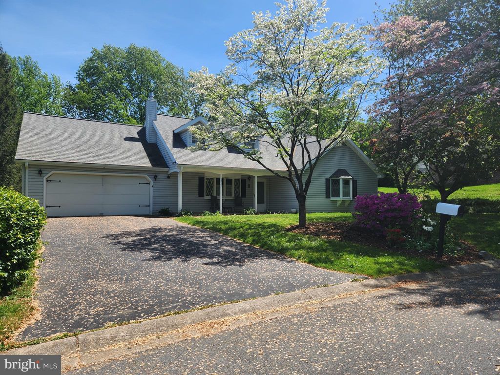 Photo of 1721 Hidden Lane, Lancaster, PA 17603 (MLS # PALA2056442)