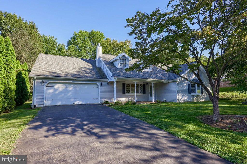 Photo of 1721 Hidden Lane, Lancaster, PA 17603 (MLS # PALA2056442)