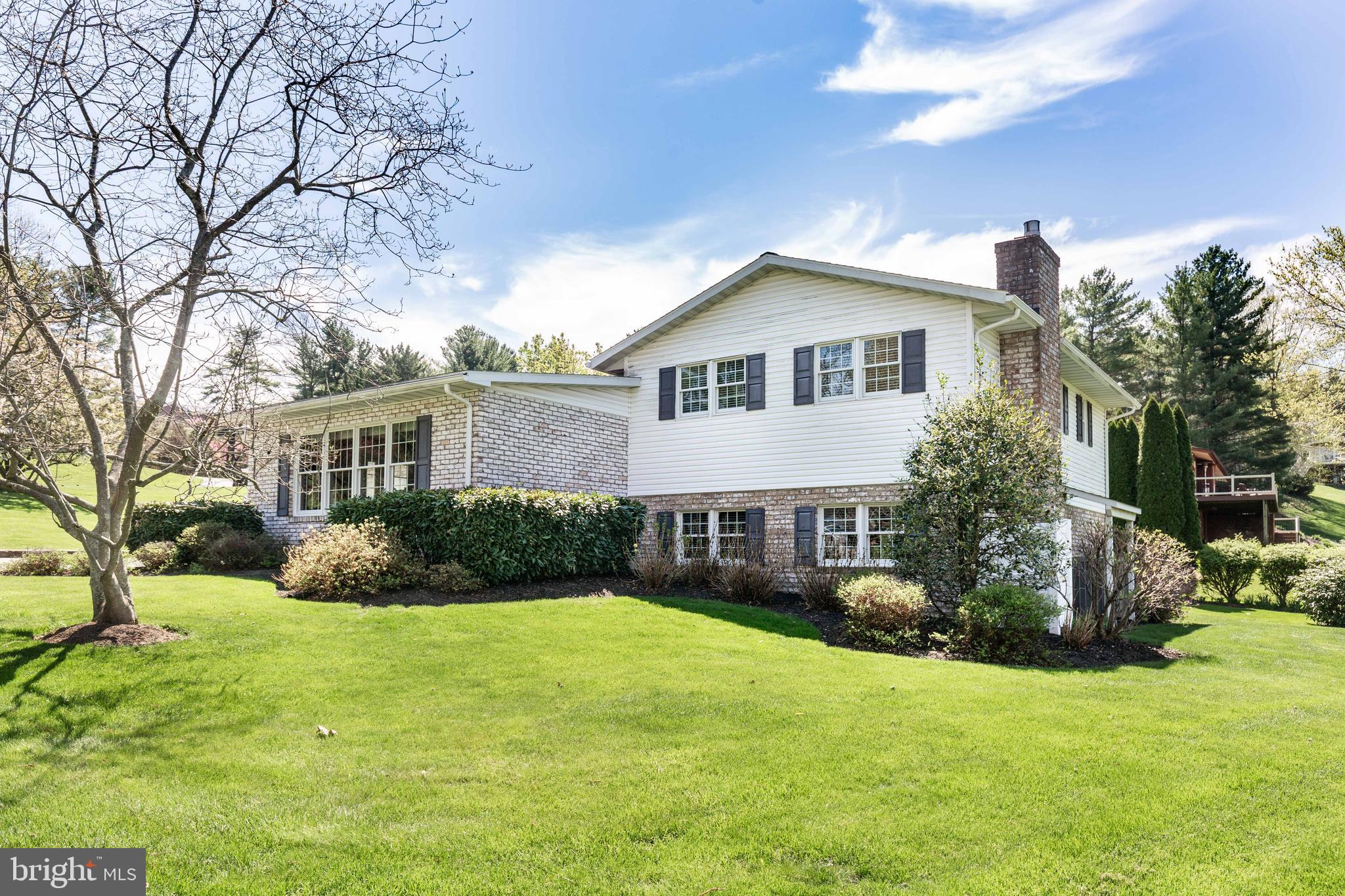 832 WINCHESTER DRIVE