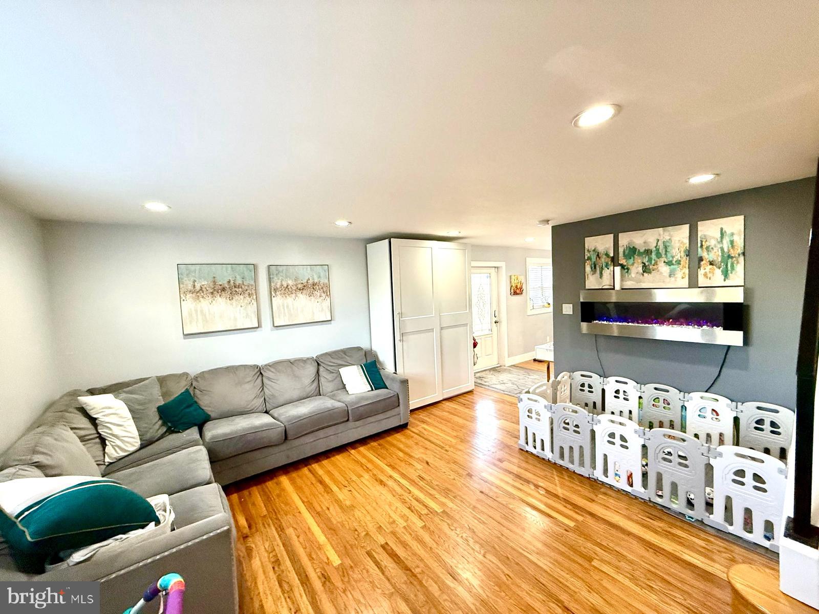 SOMERTON - Residential