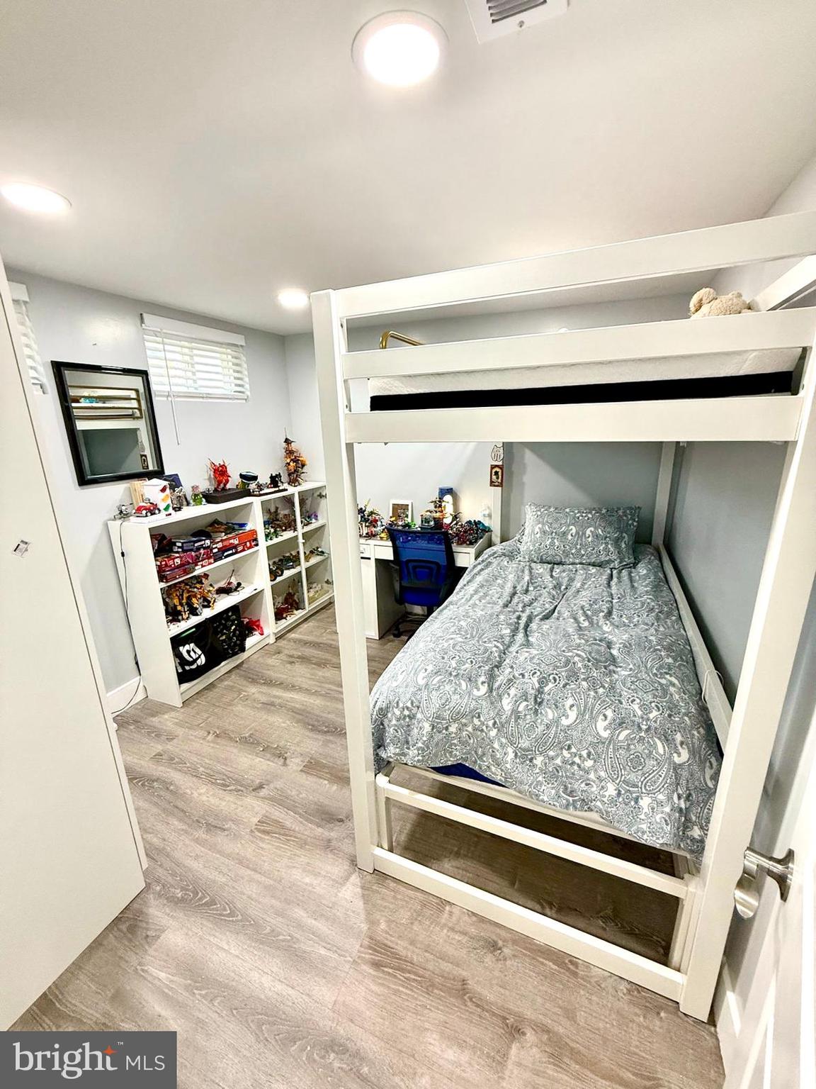 SOMERTON - Residential