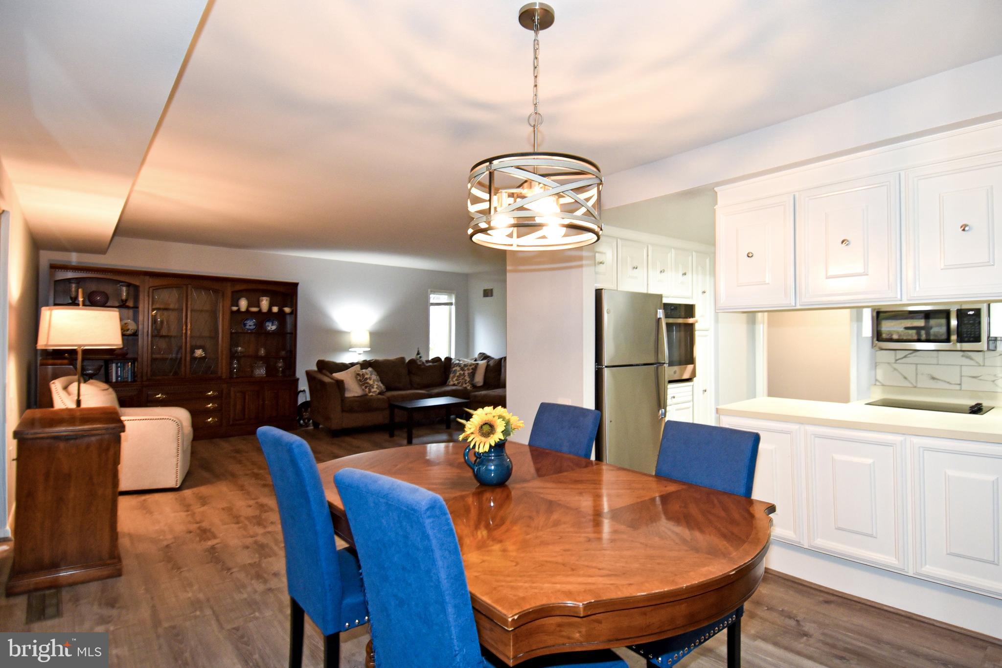 LEISURE WORLD - Residential