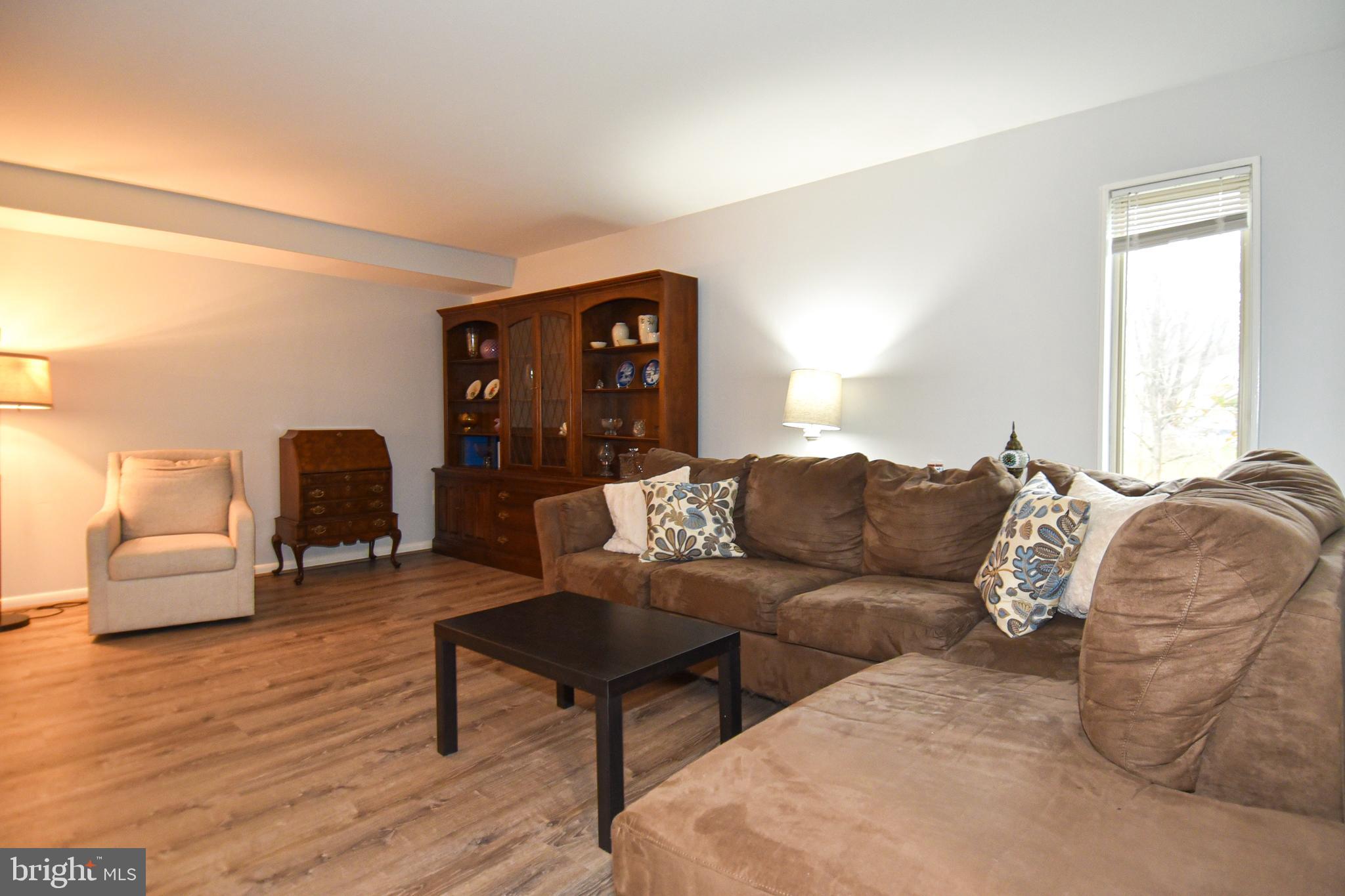 LEISURE WORLD - Residential