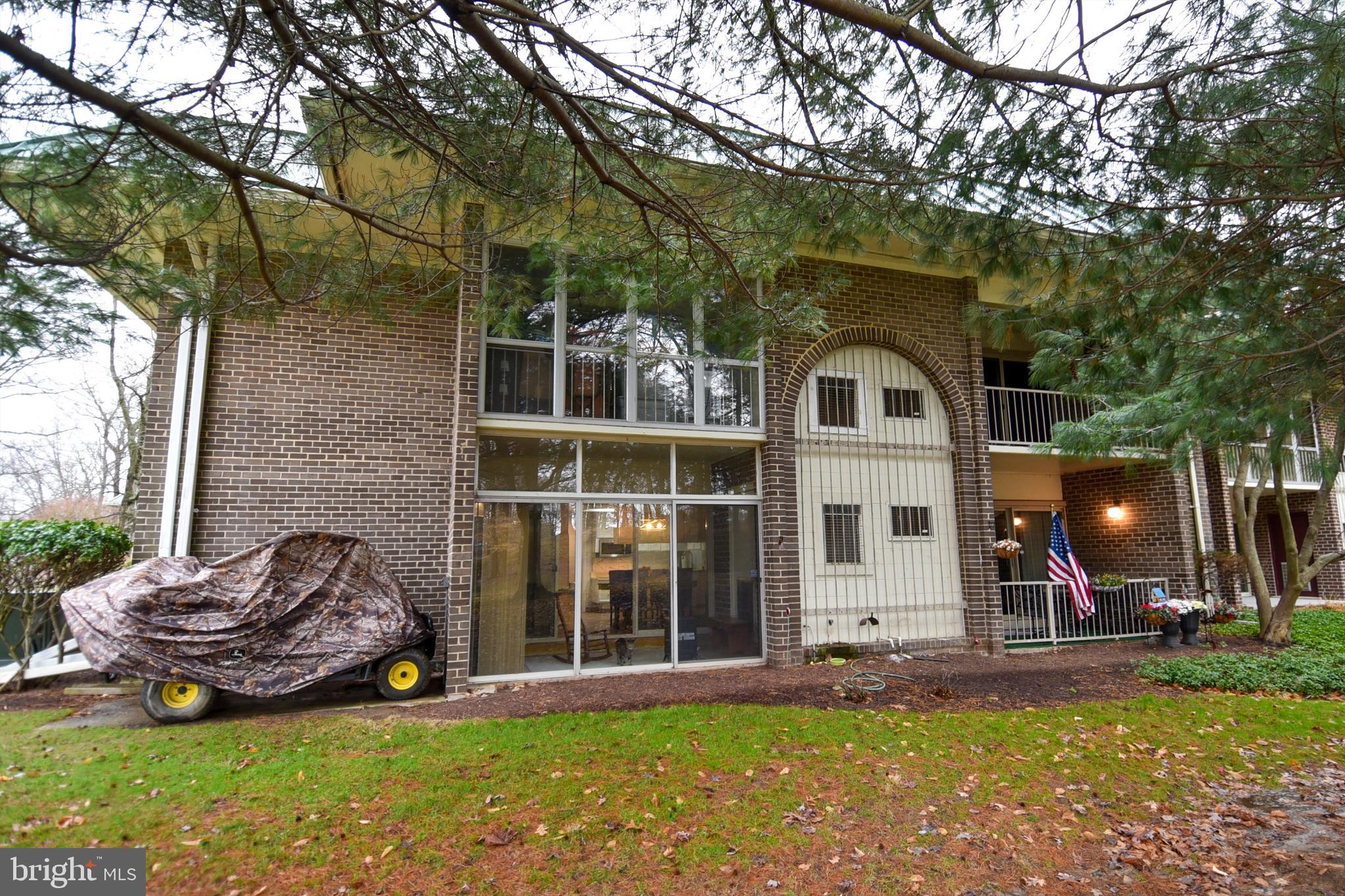 LEISURE WORLD - Residential