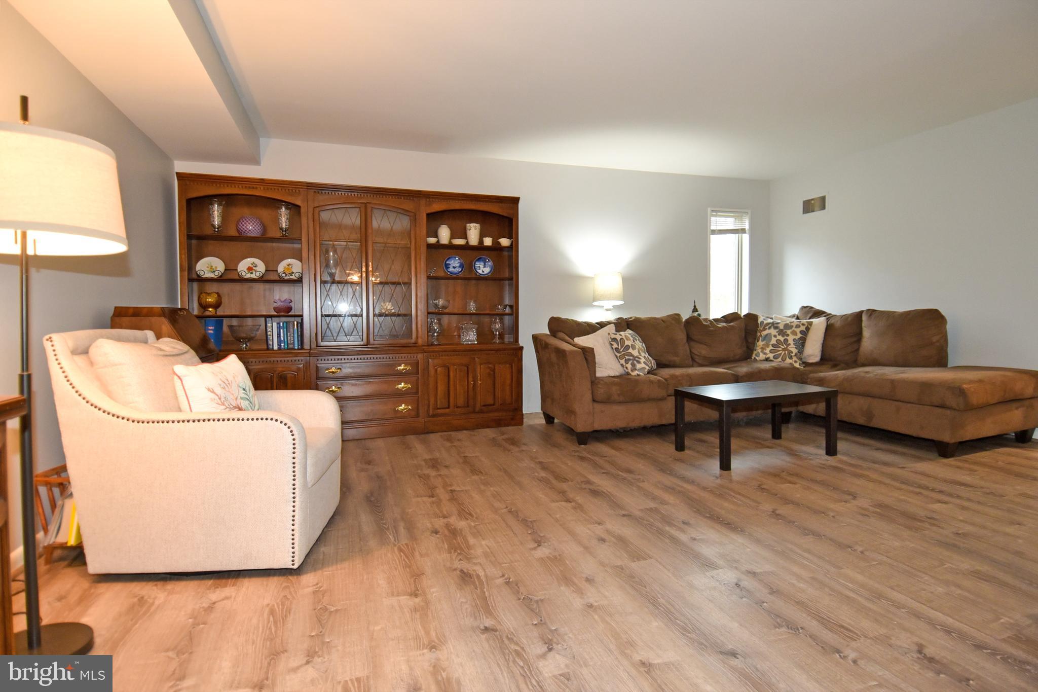 LEISURE WORLD - Residential