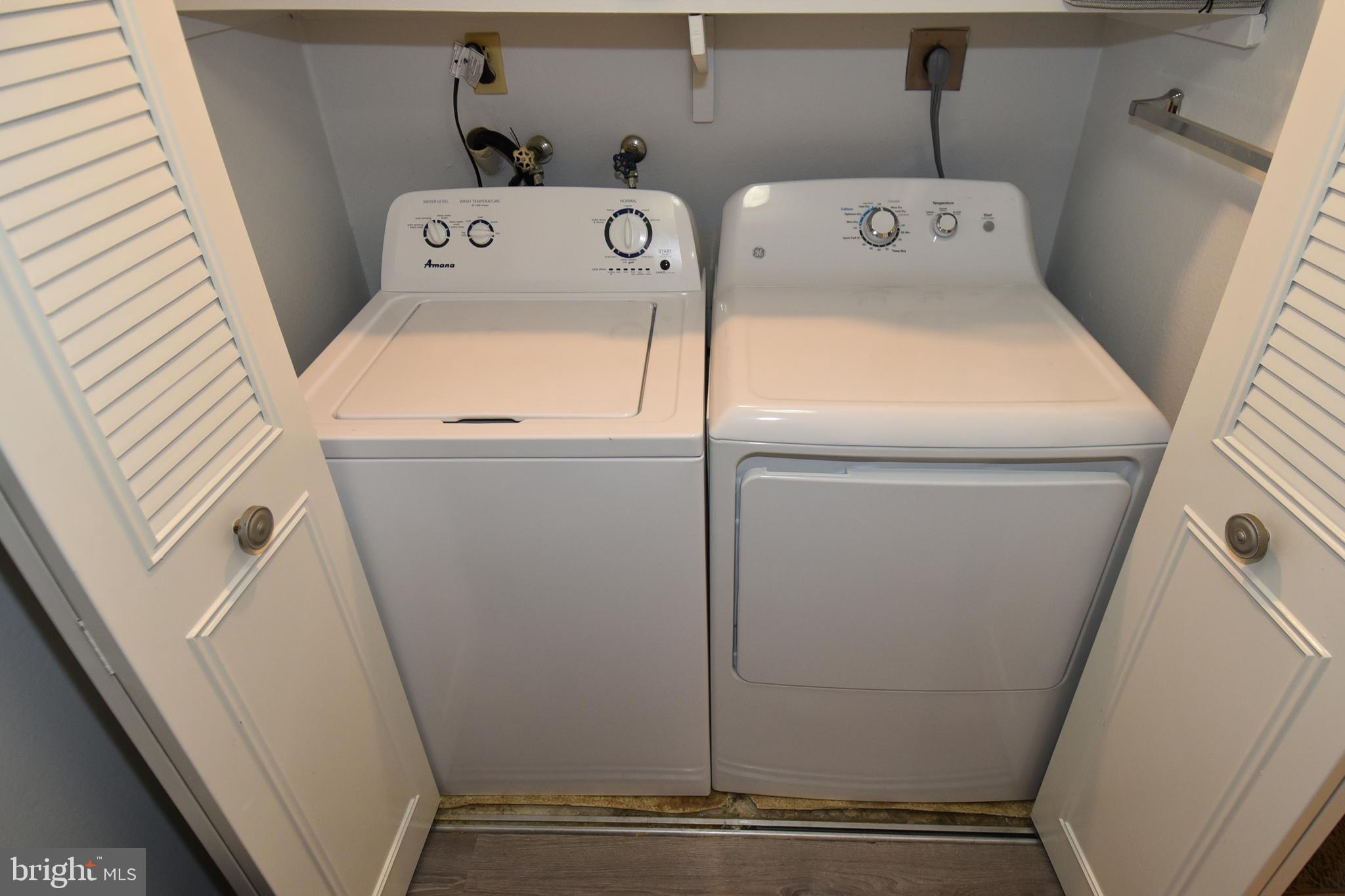 LEISURE WORLD - Residential