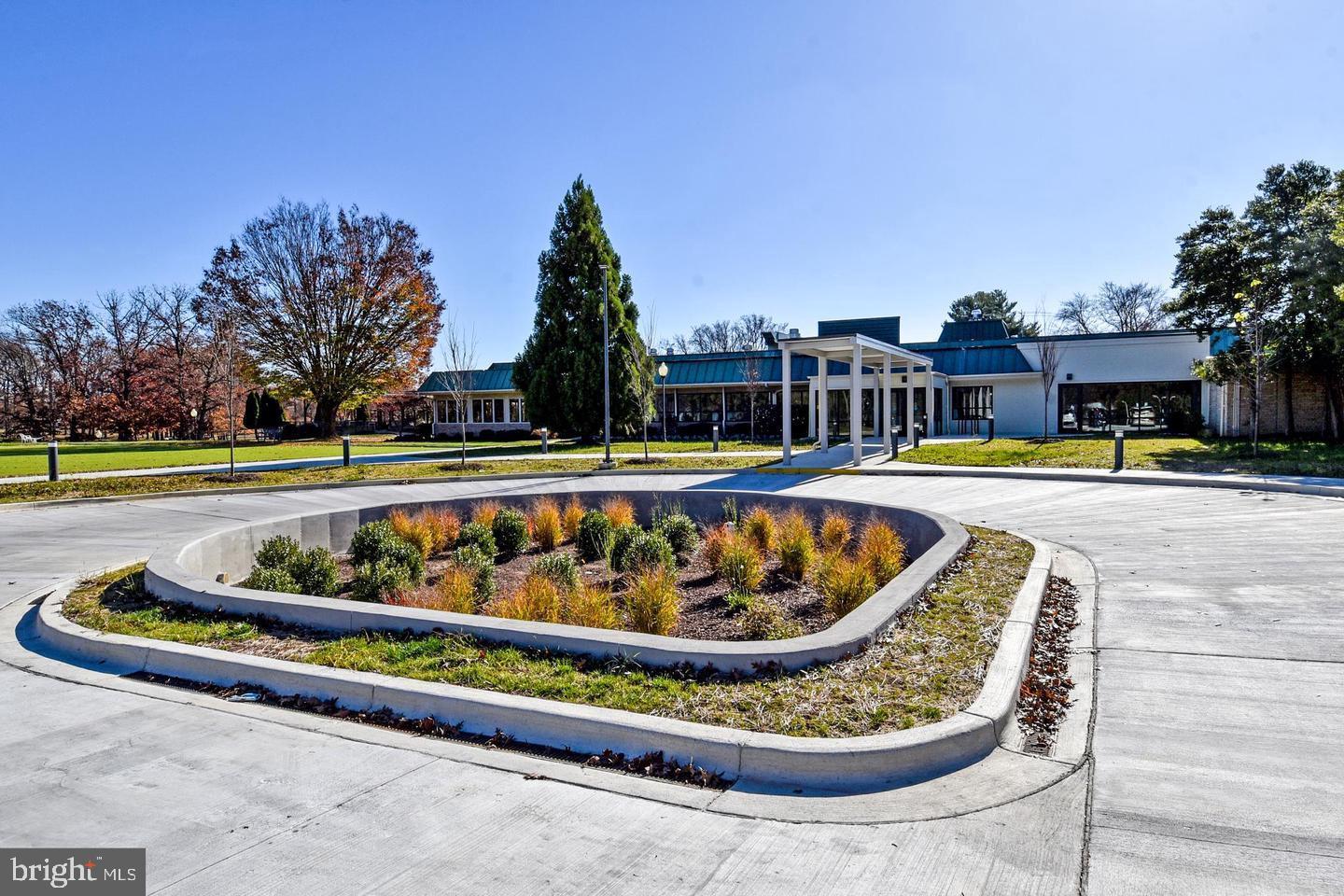 LEISURE WORLD - Residential