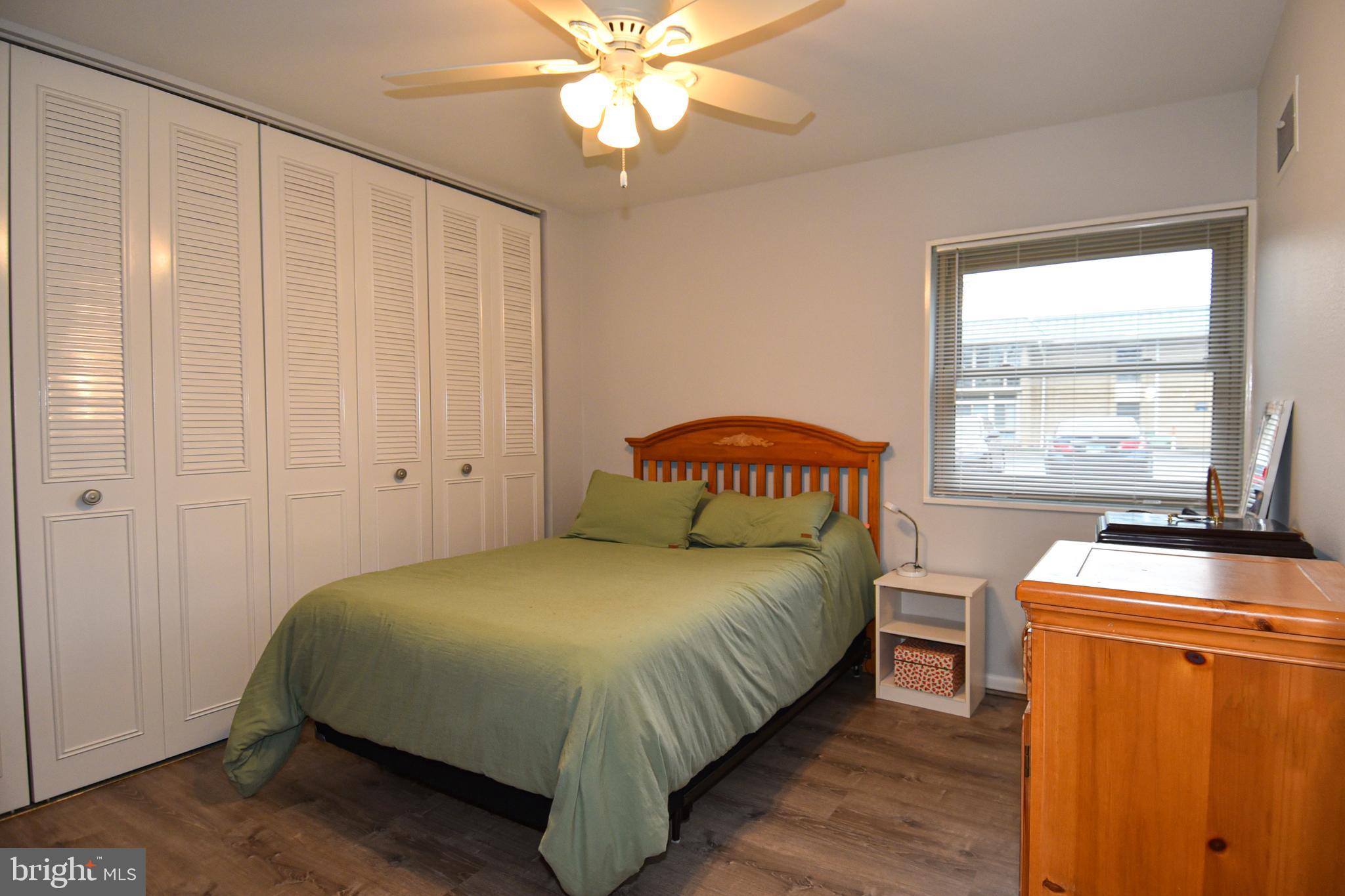 LEISURE WORLD - Residential