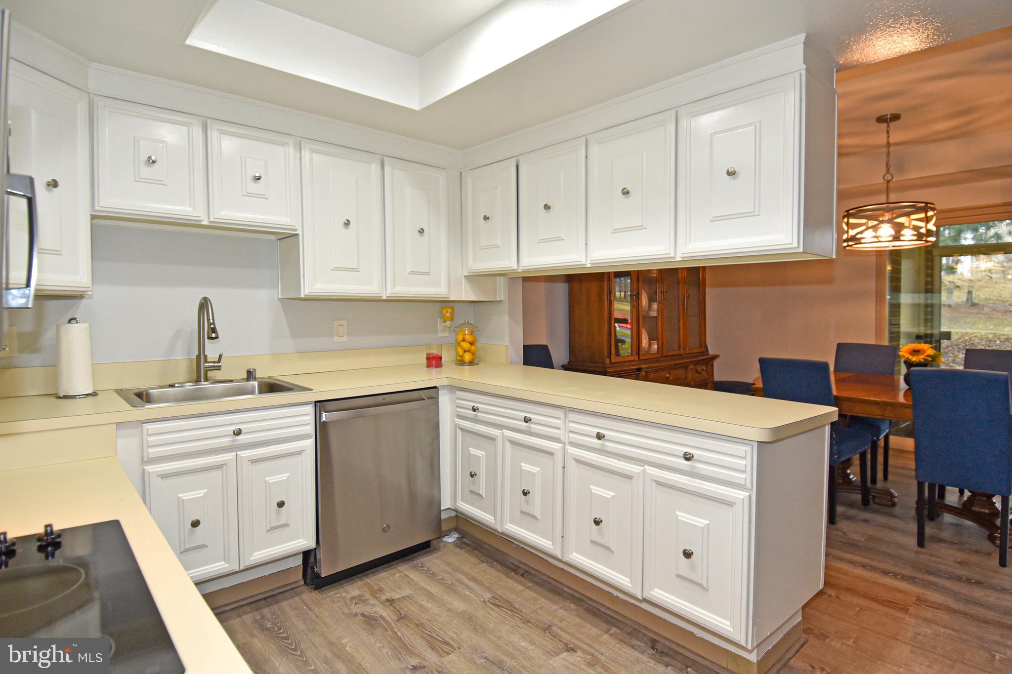 LEISURE WORLD - Residential