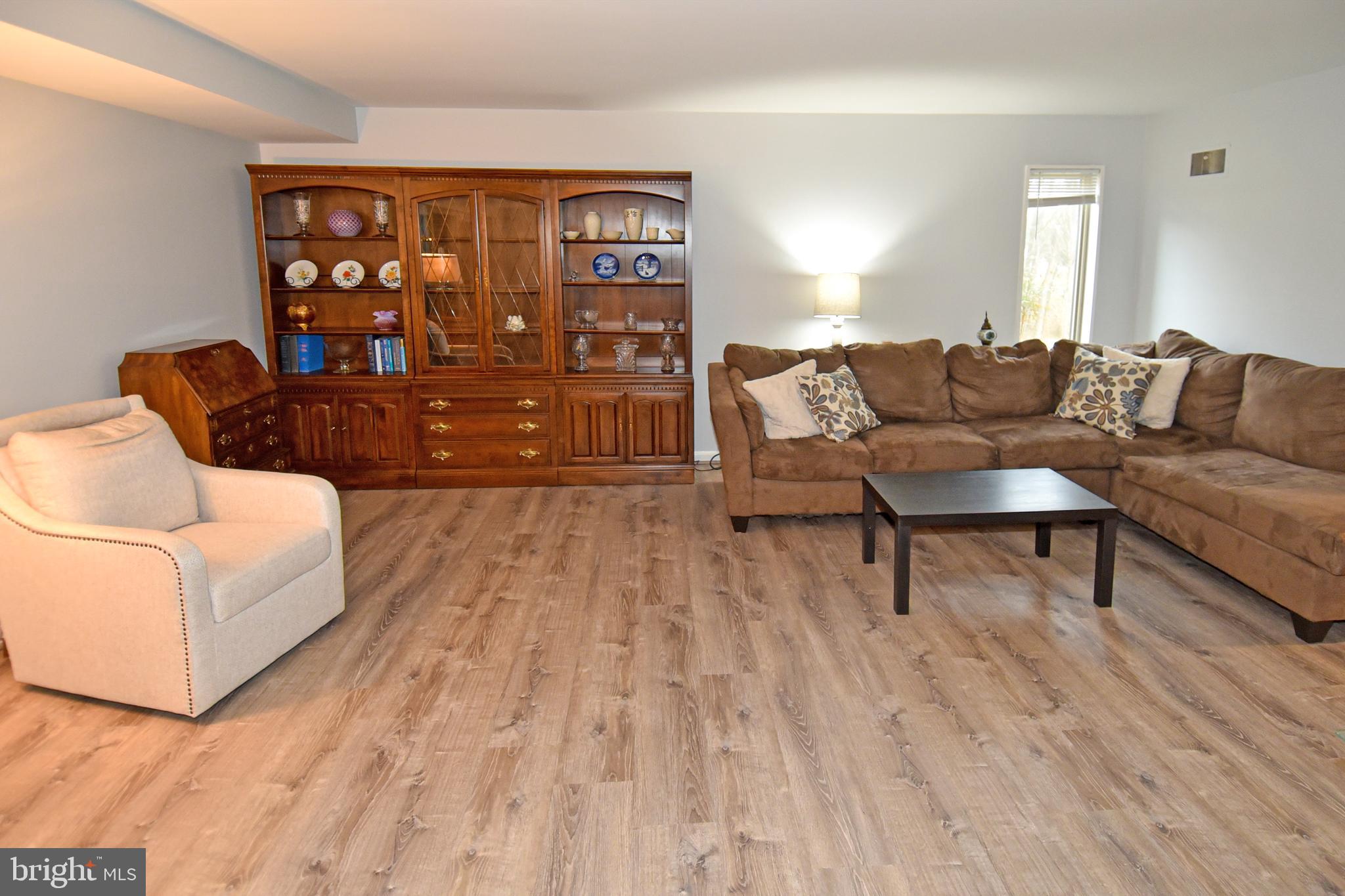 LEISURE WORLD - Residential