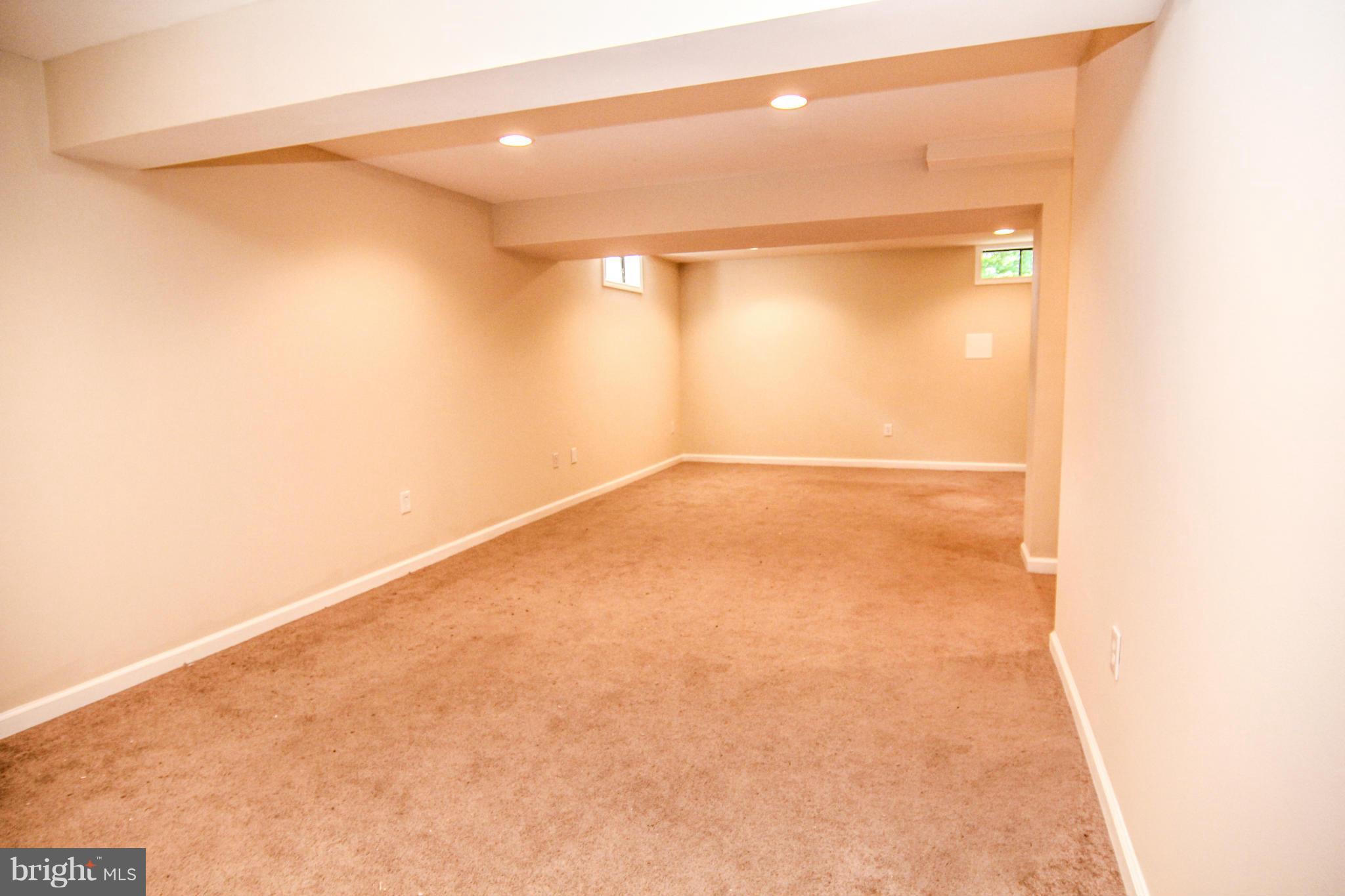 MONTCLAIR - Residential