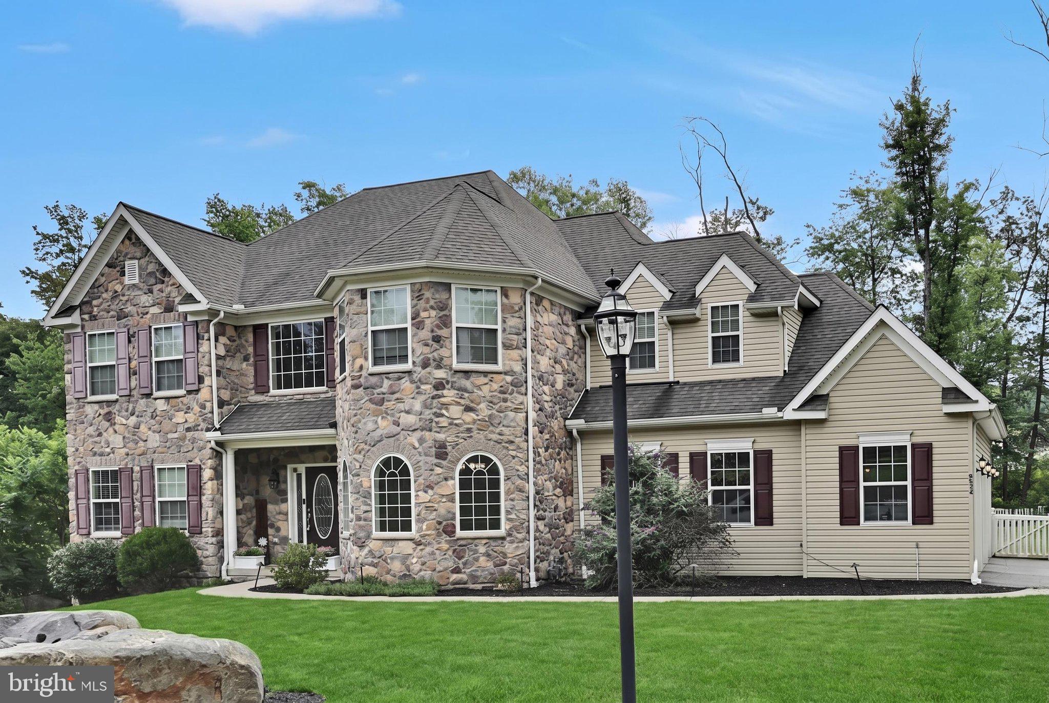 234 CRIMSON LANE