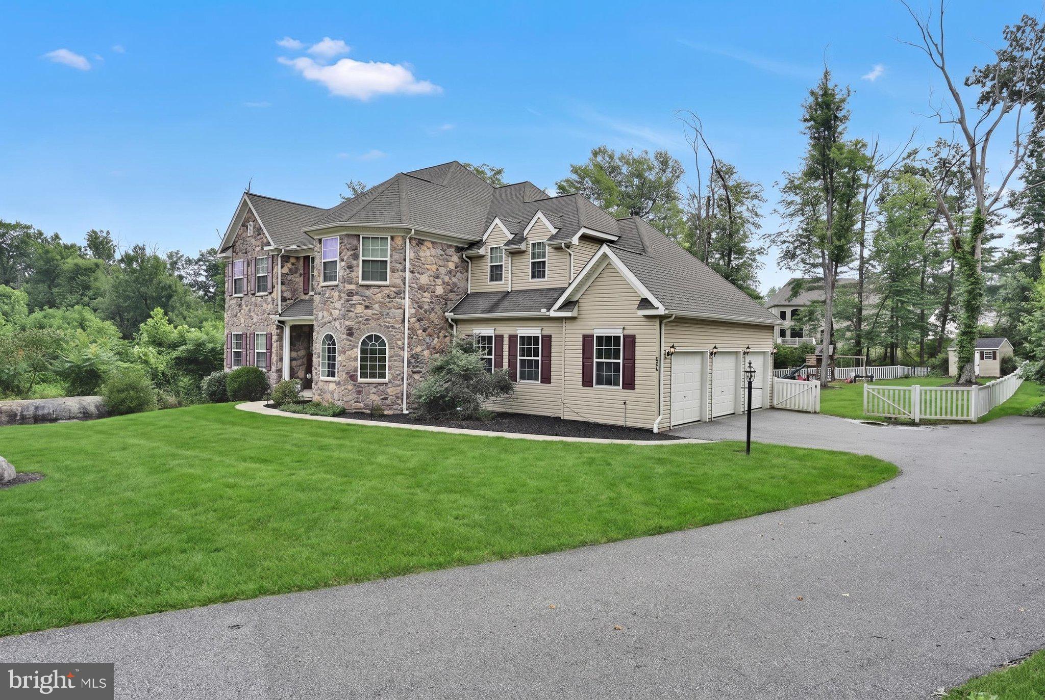 234 CRIMSON LANE
