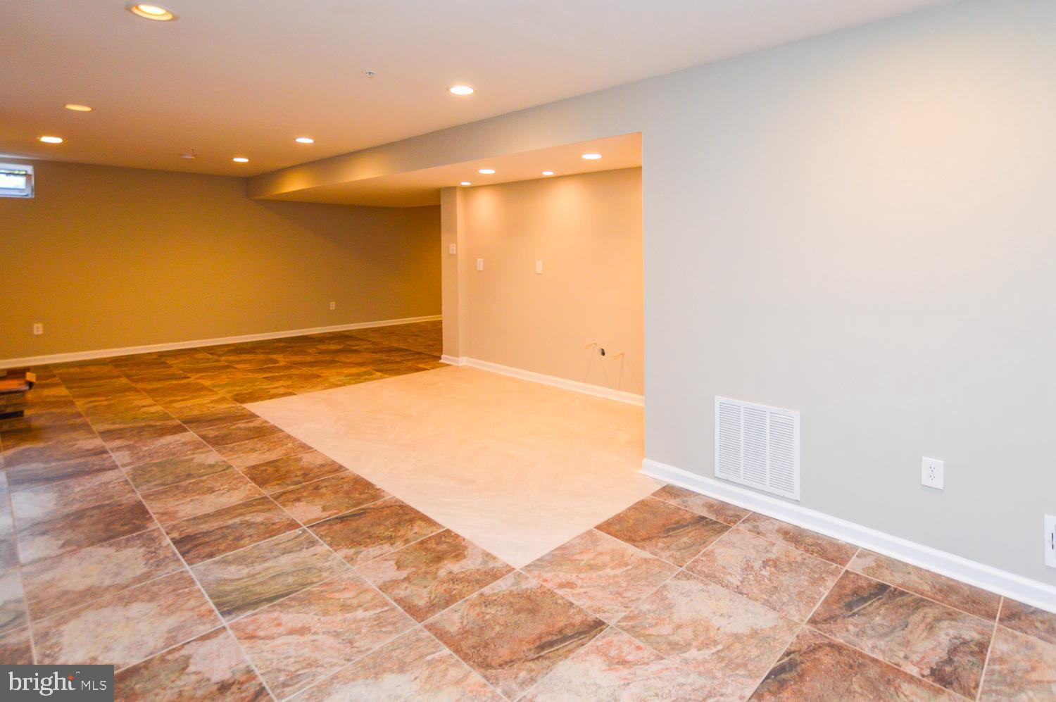 SIMMONS ACRES-ADDN - Residential