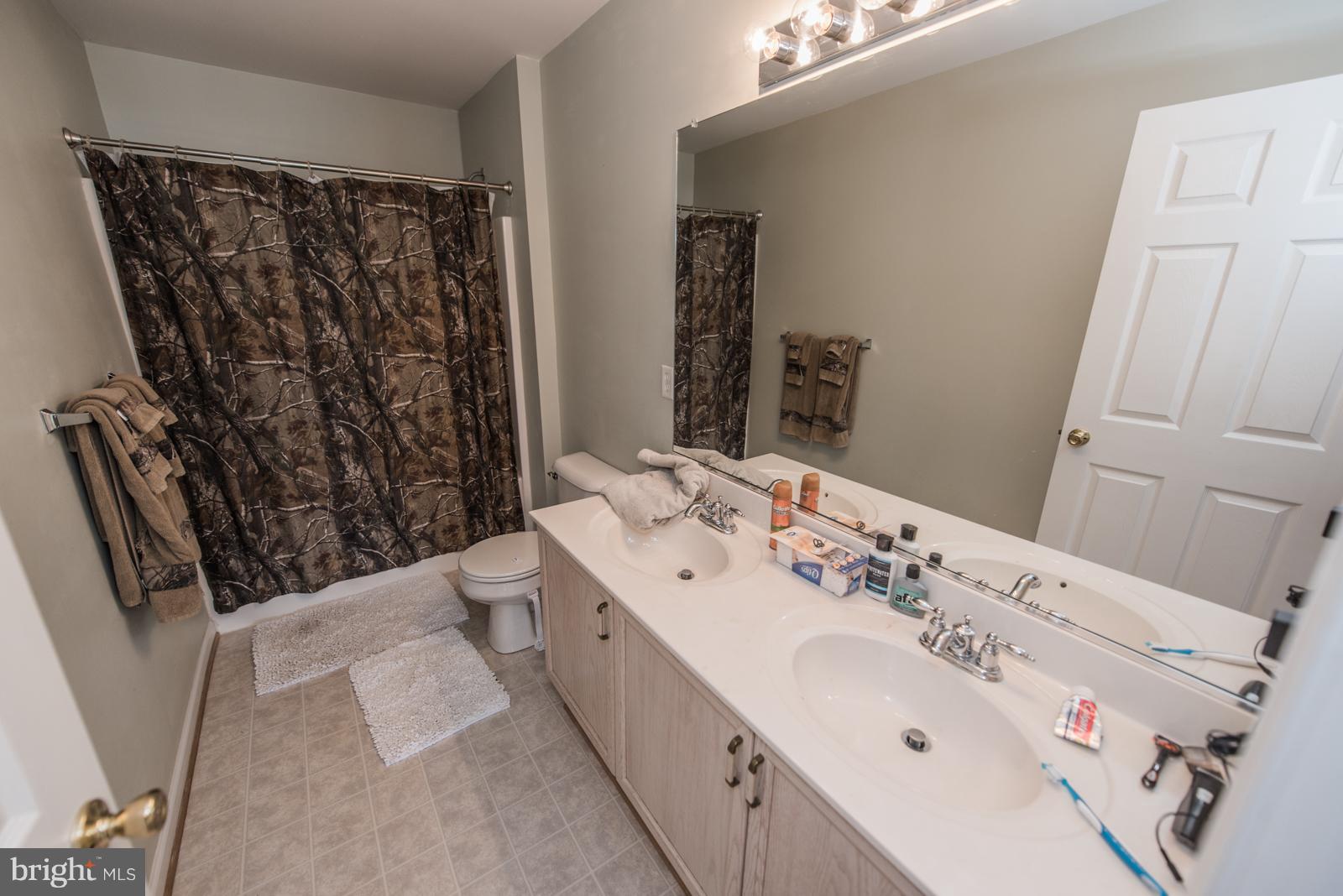 MCCAULEY CROSSING - Residential Lease