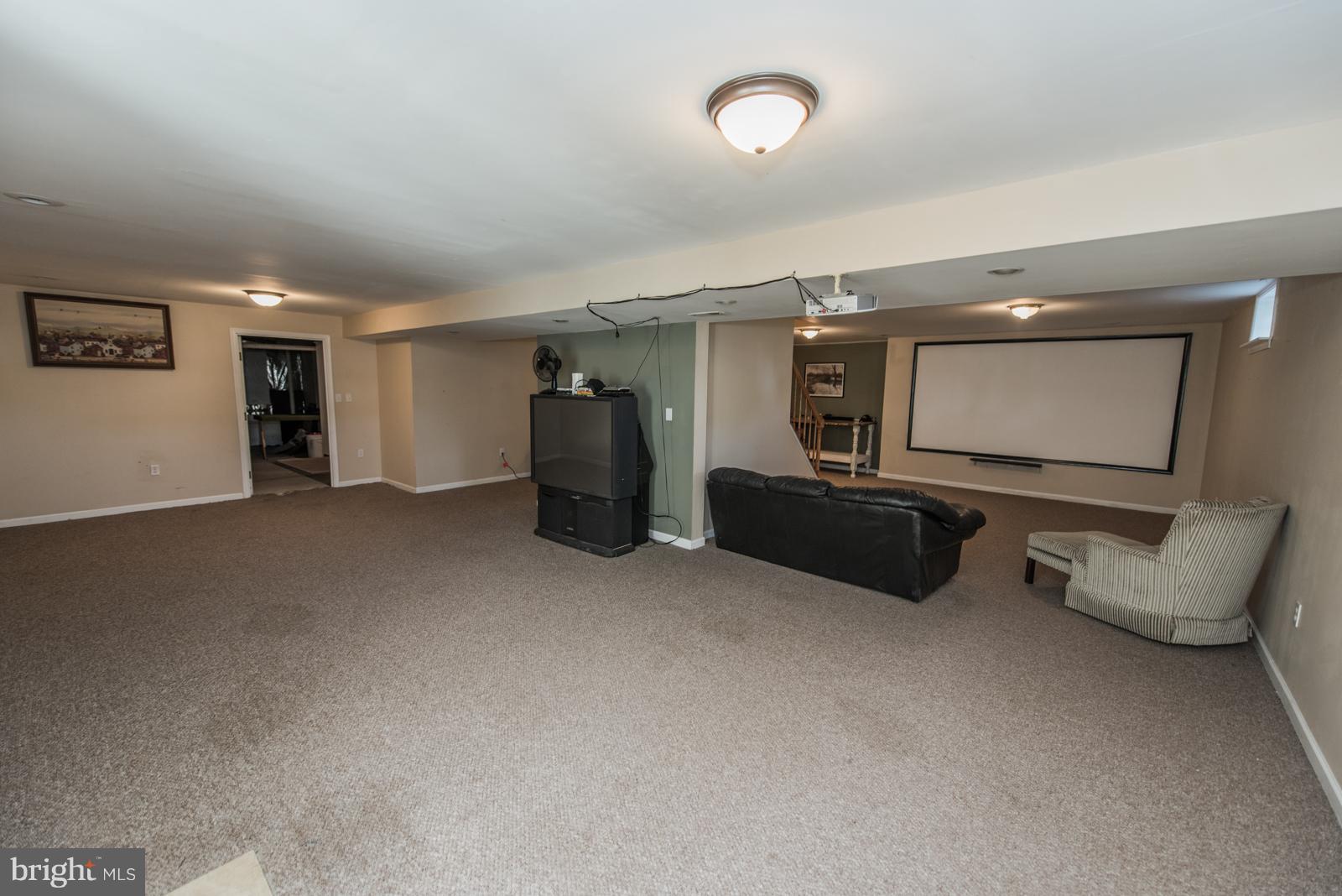 MCCAULEY CROSSING - Residential Lease