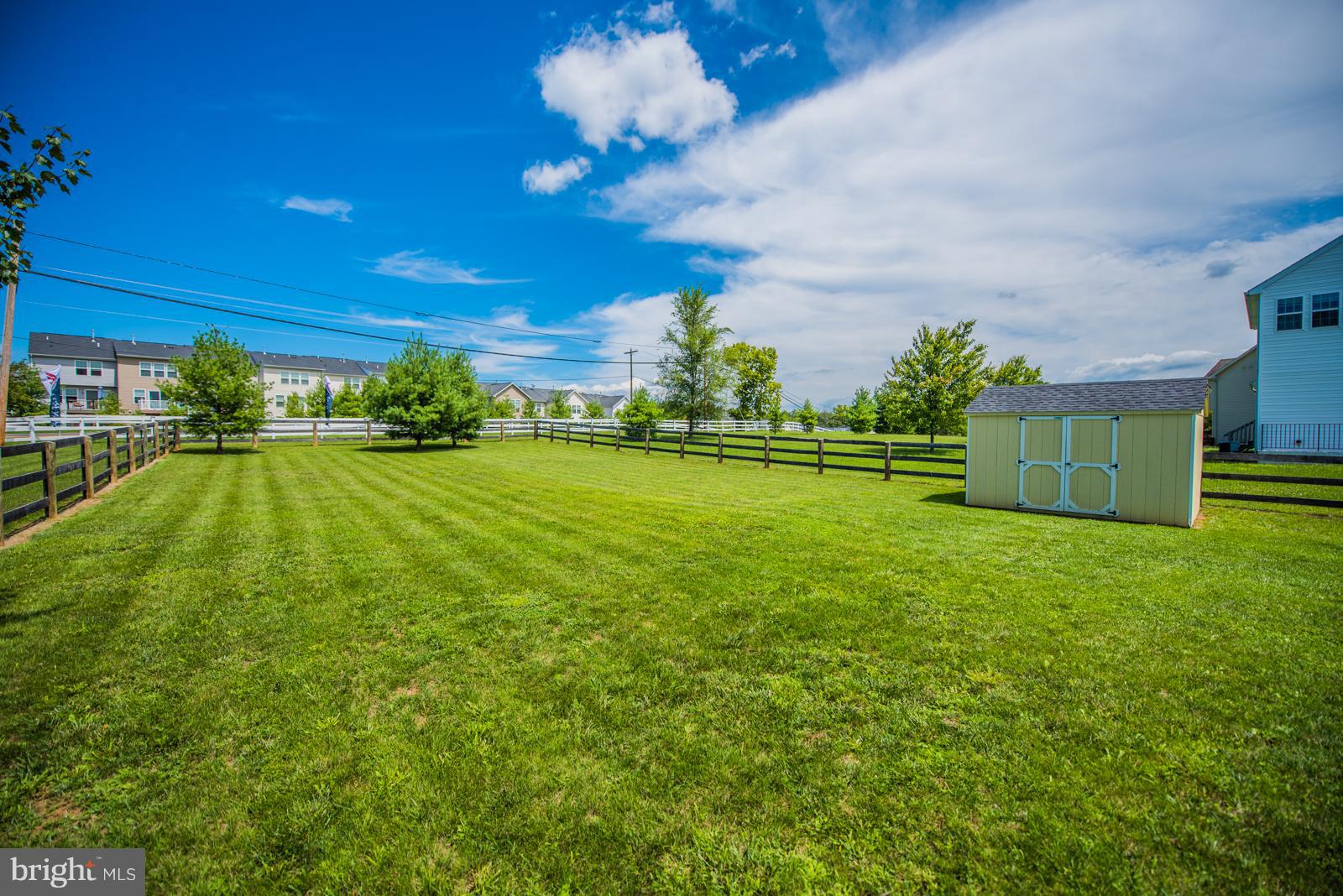 MCCAULEY CROSSING - Residential Lease