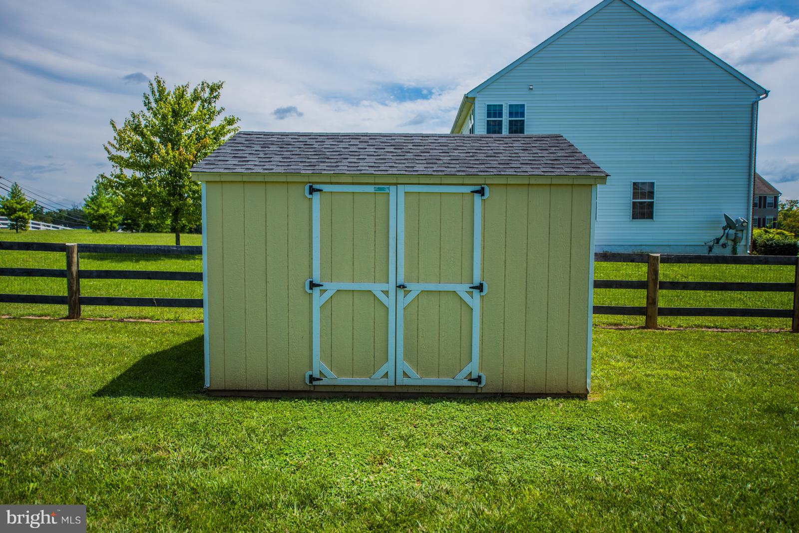 MCCAULEY CROSSING - Residential Lease