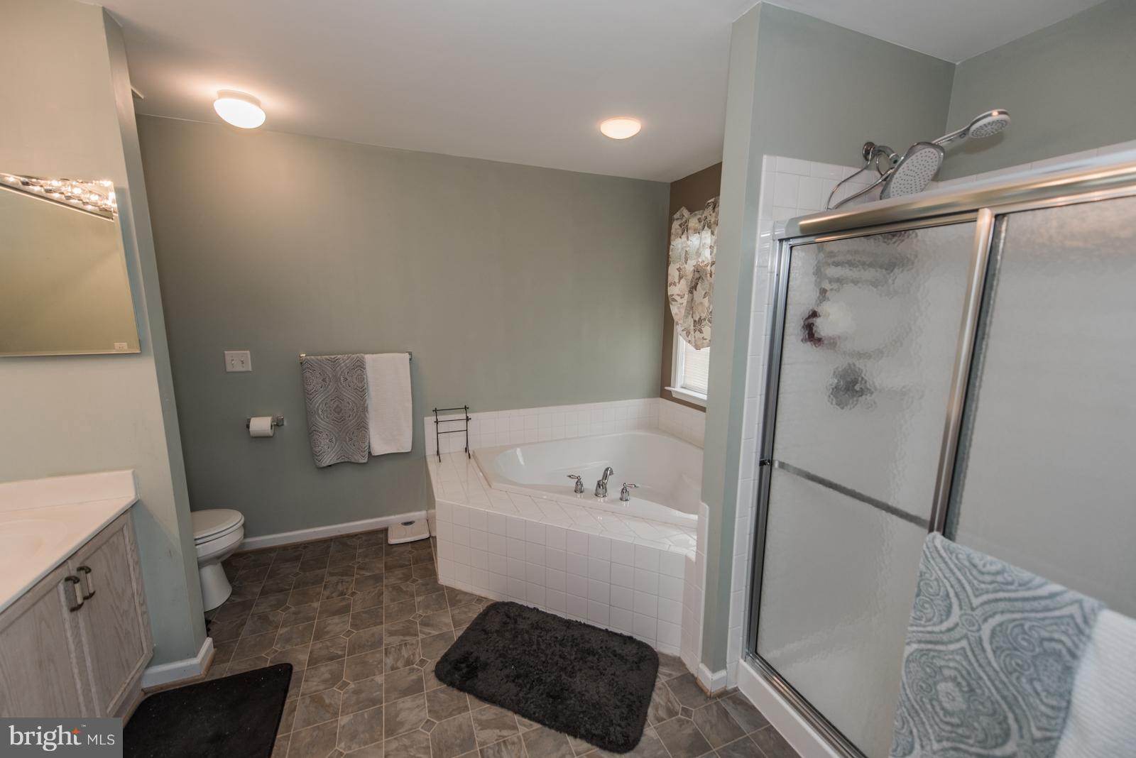 MCCAULEY CROSSING - Residential Lease