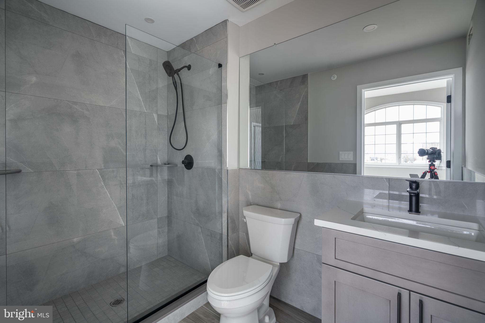 GRADUATE HOSPITAL - Residential Lease