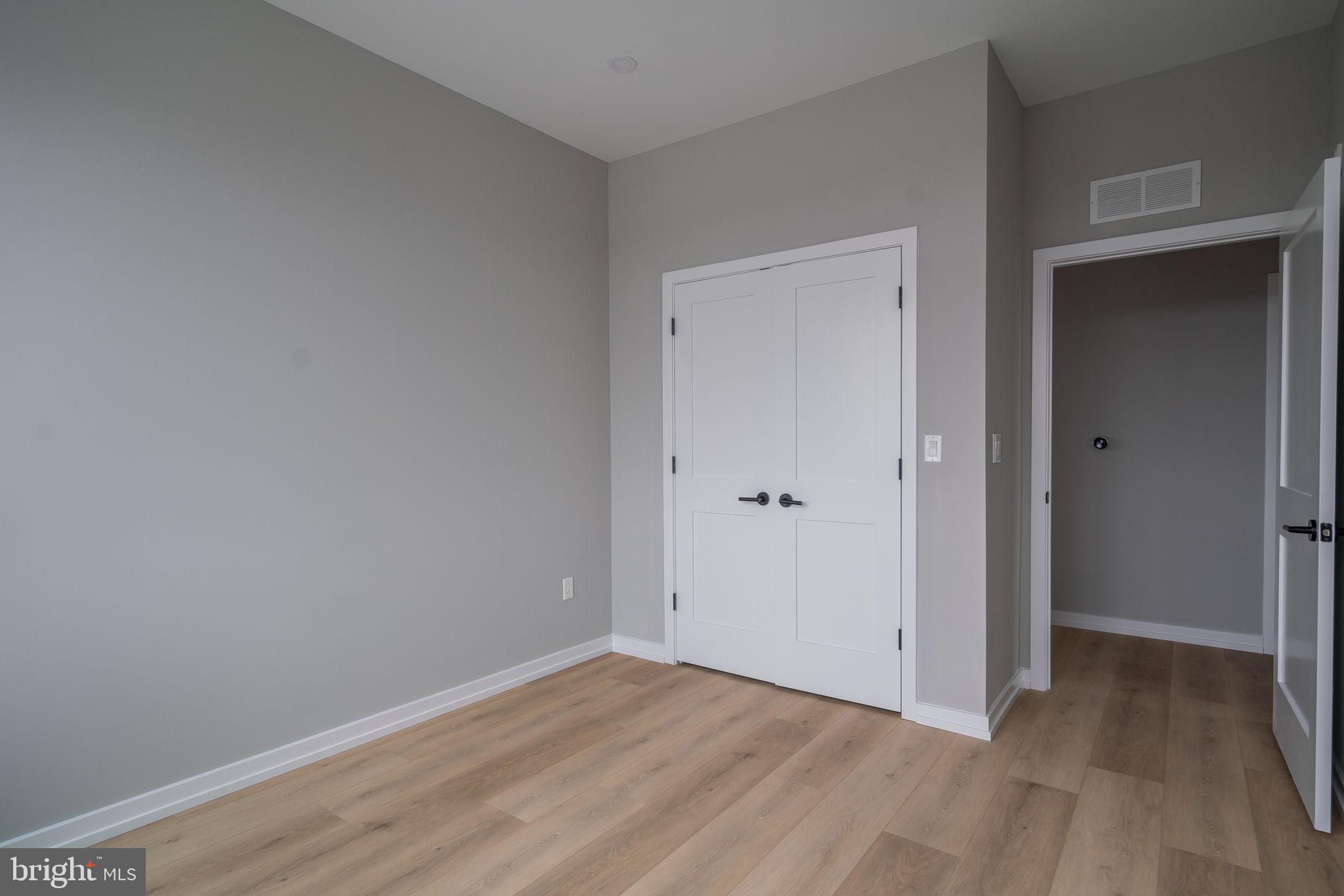 GRADUATE HOSPITAL - Residential Lease