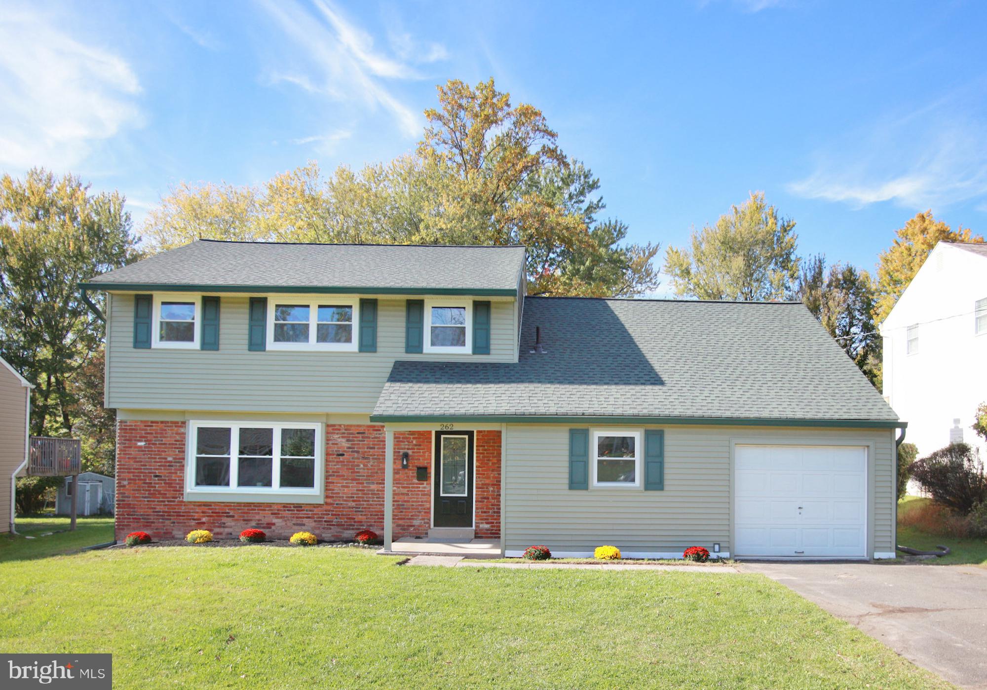 262 CENTENNIAL ROAD