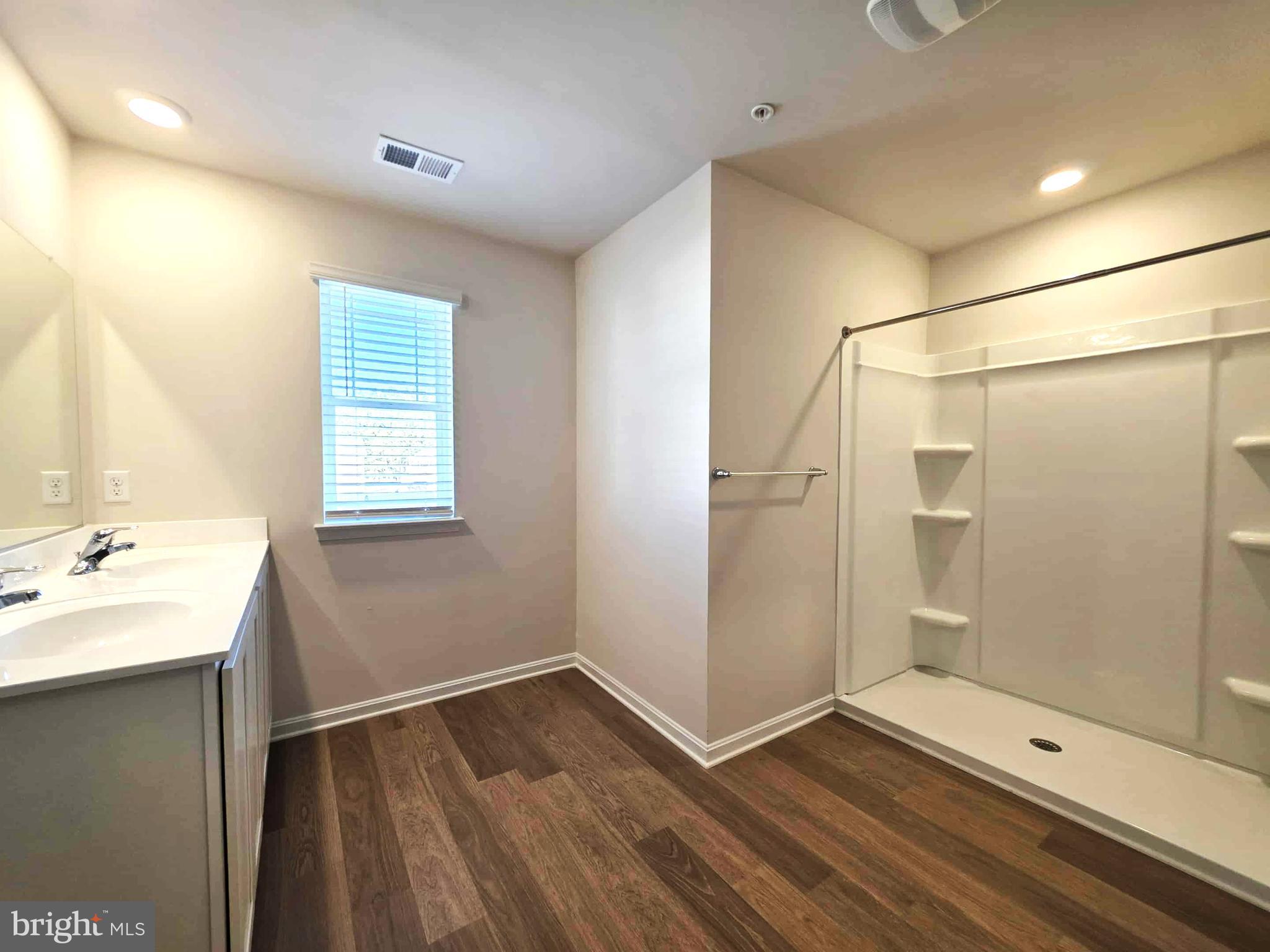 BLACKWATER LANDING - Residential Lease