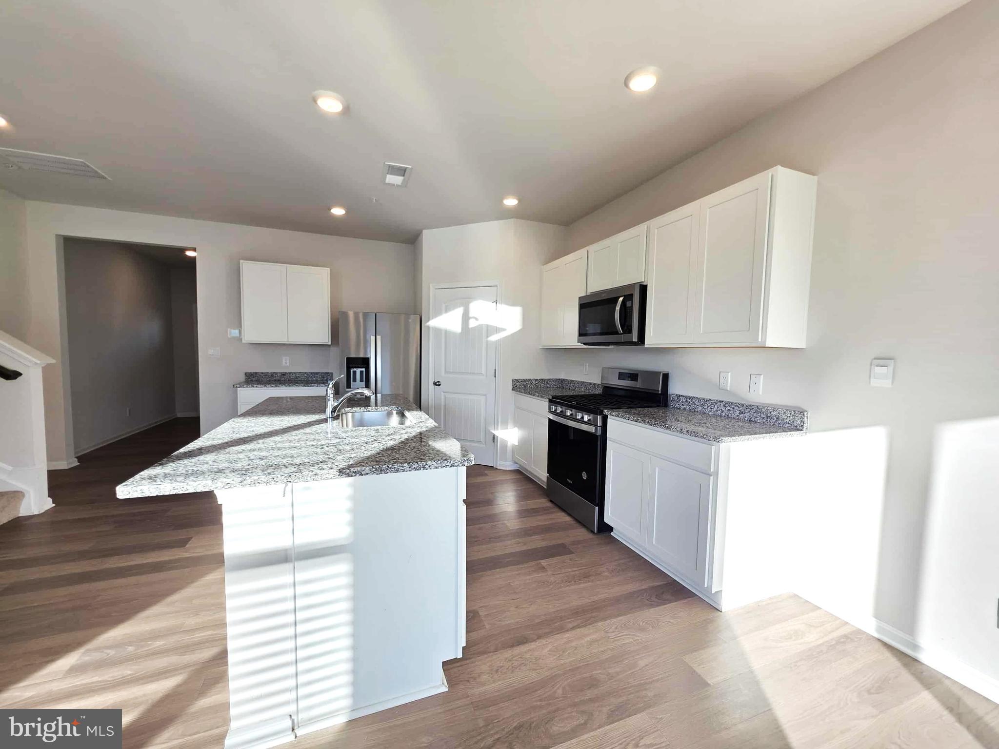 BLACKWATER LANDING - Residential Lease