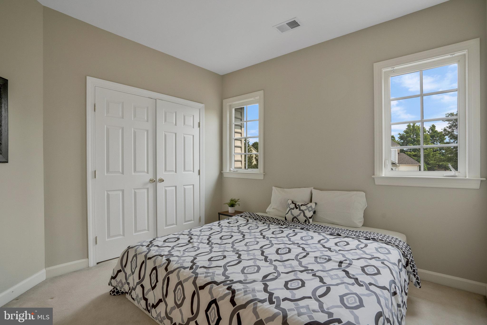 SPRING LAKES - Residential