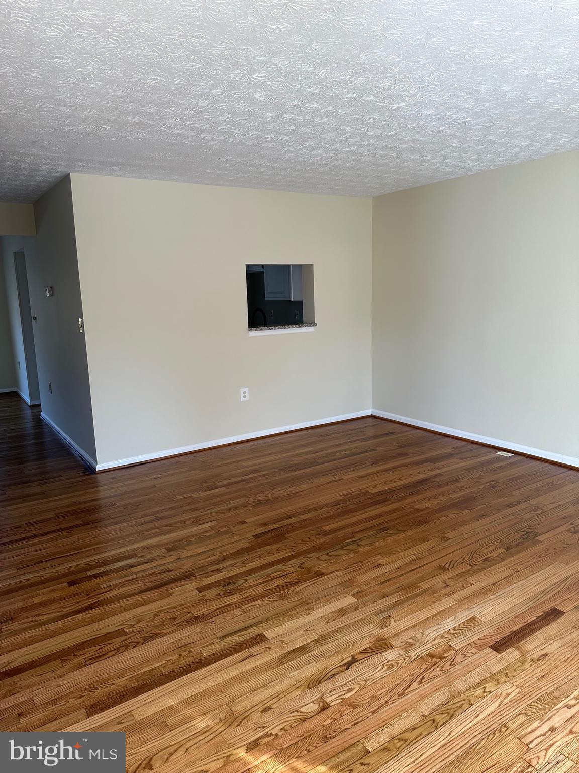 SEVEN OAKS - Residential