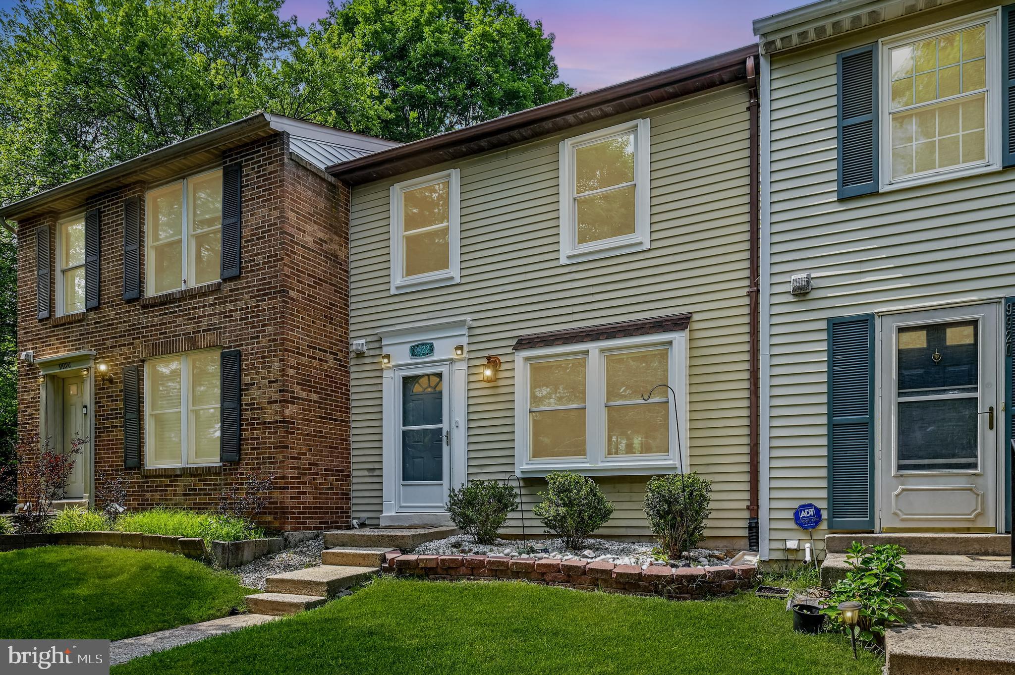 9922 OAKDALE WOODS COURT