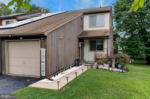 Photo of 330 Parkside Drive, MACUNGIE, PA 18062 (MLS # PALH2016392)
