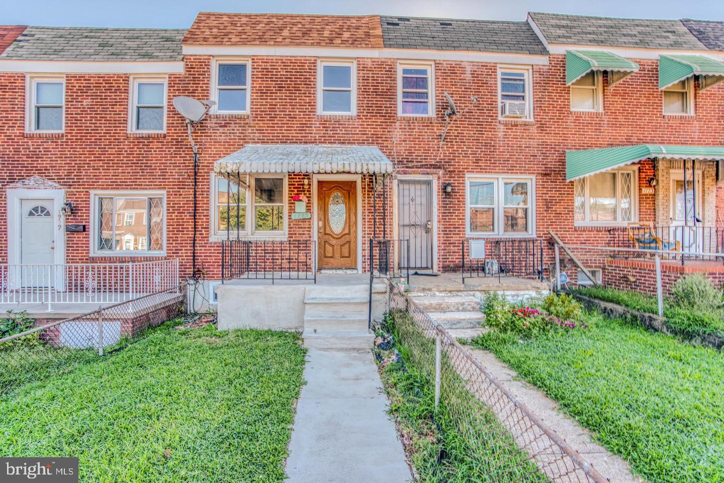 Recently Renovated 3 Bedroom and 2 full bath town home! Main Level features updated kitchen and new laminate flooring in Living Room and Family Room addition. Family Room leads to deck that overlooks common space. Washer Dryer hookup on main level. Upper Level features 2 bedrooms with new laminate flooring and updated full bath. Lower Level has rec room and 3rd bedroom with private entrance. Full bath with washer dryer in lower level. Fully fenced in rear yard. New HVAC!