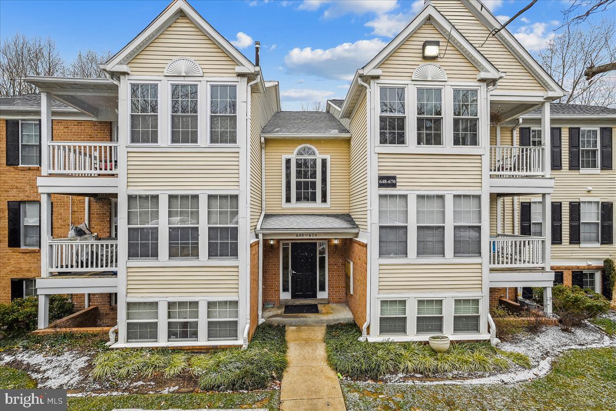 DEEP CREEK COMMONS - Residential