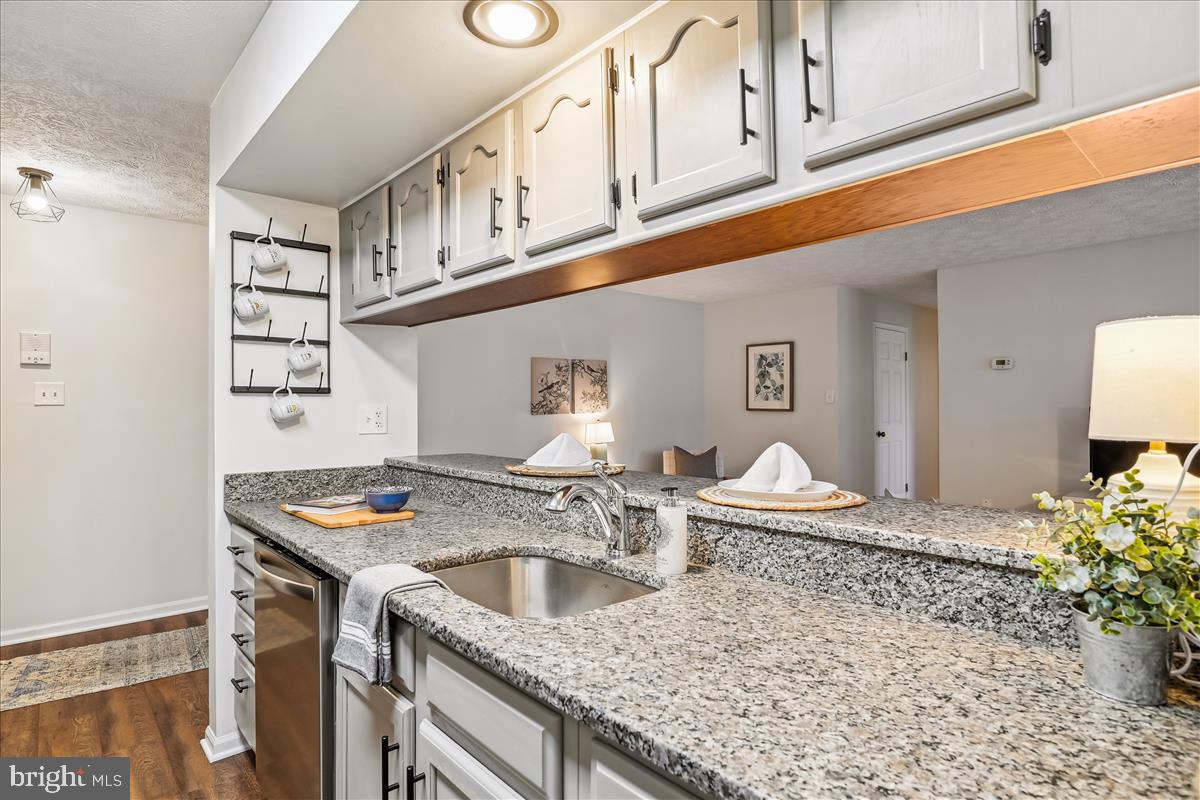 DEEP CREEK COMMONS - Residential