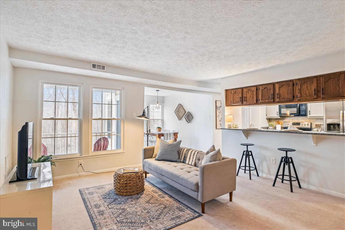 DEEP CREEK COMMONS - Residential