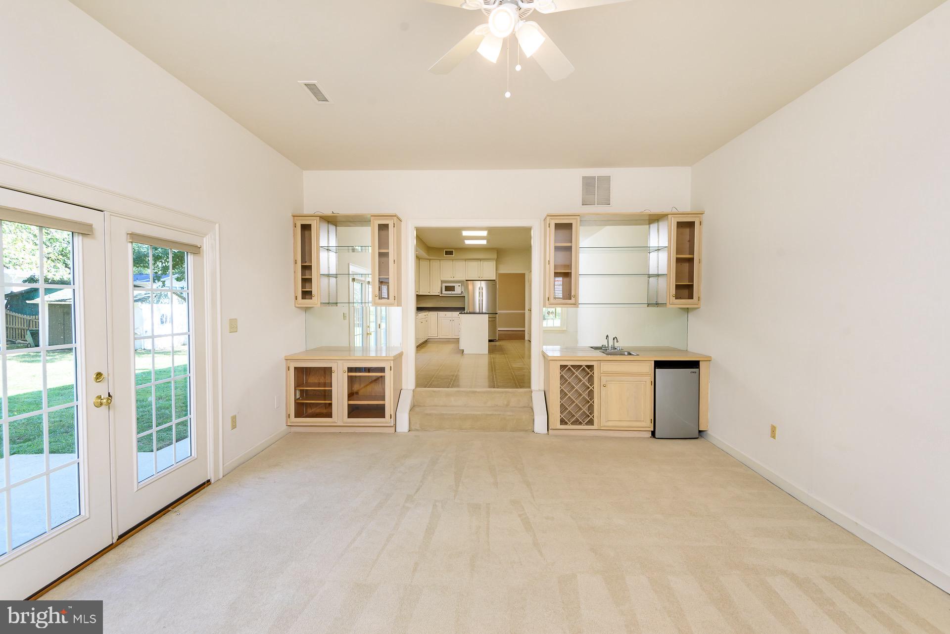 FAIRFAX HILLS - Residential Lease