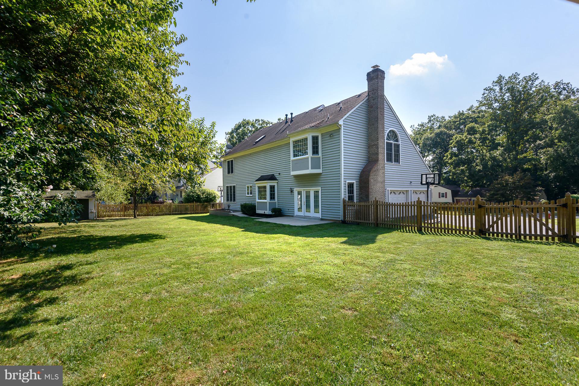 FAIRFAX HILLS - Residential Lease