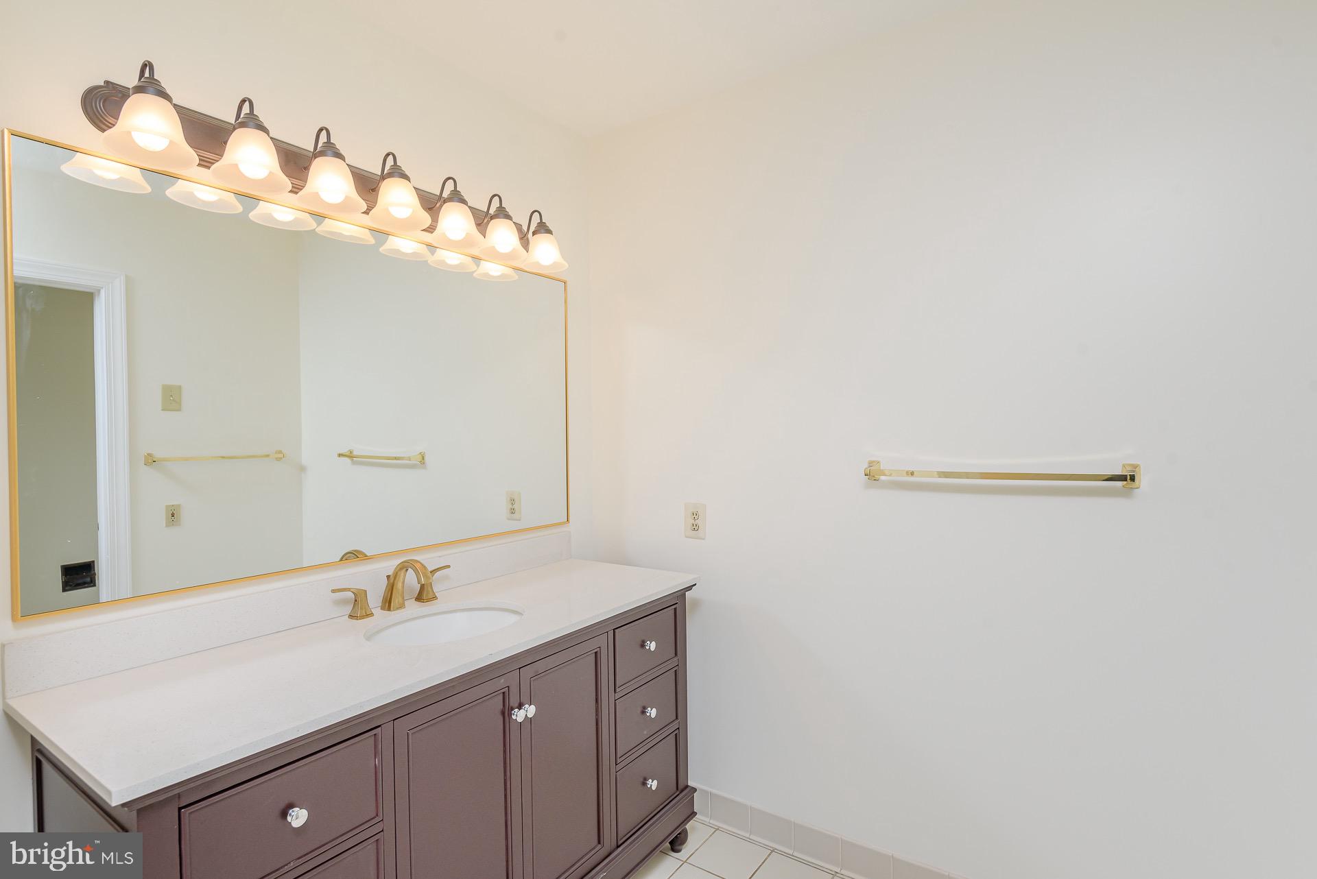 FAIRFAX HILLS - Residential Lease