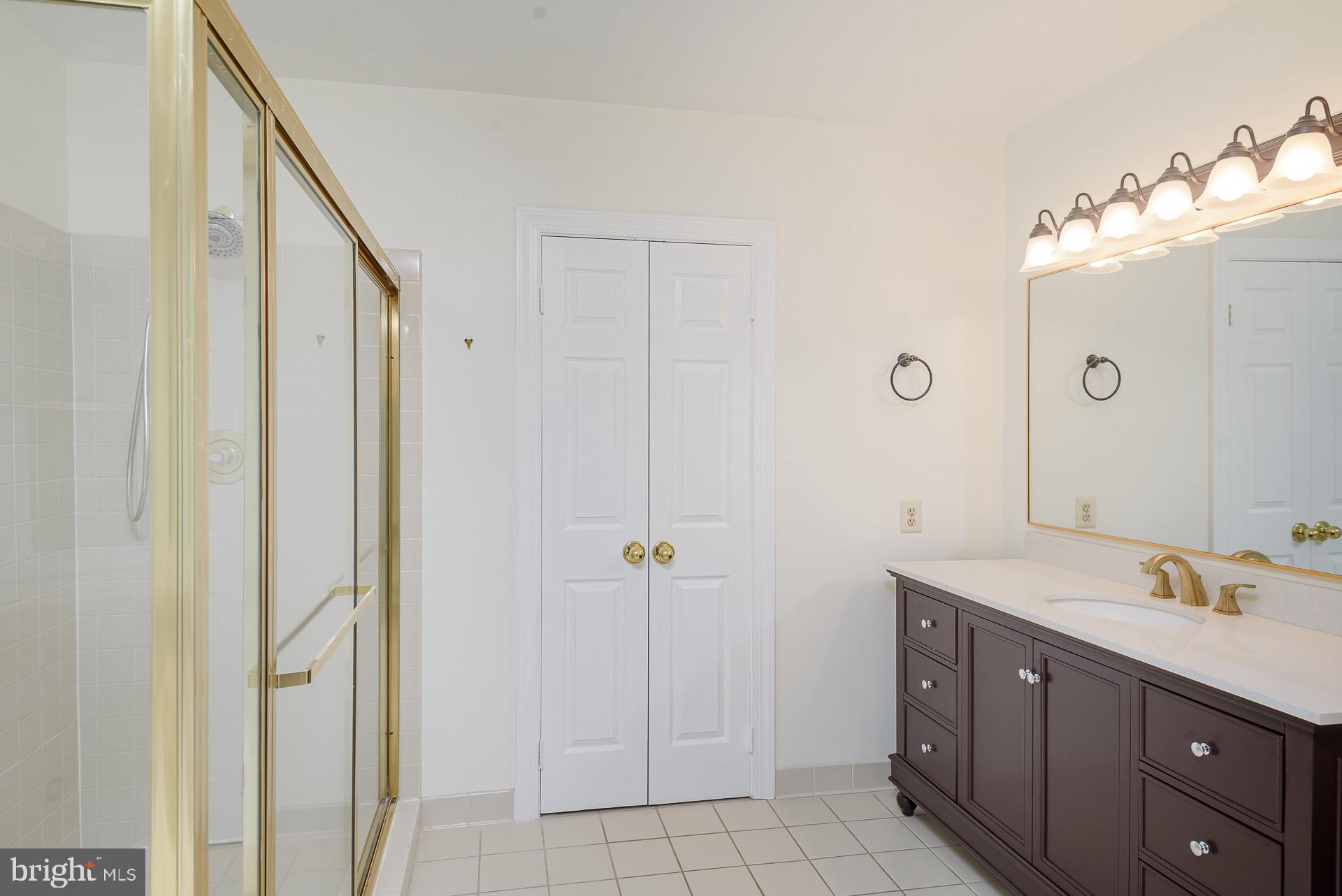 FAIRFAX HILLS - Residential Lease